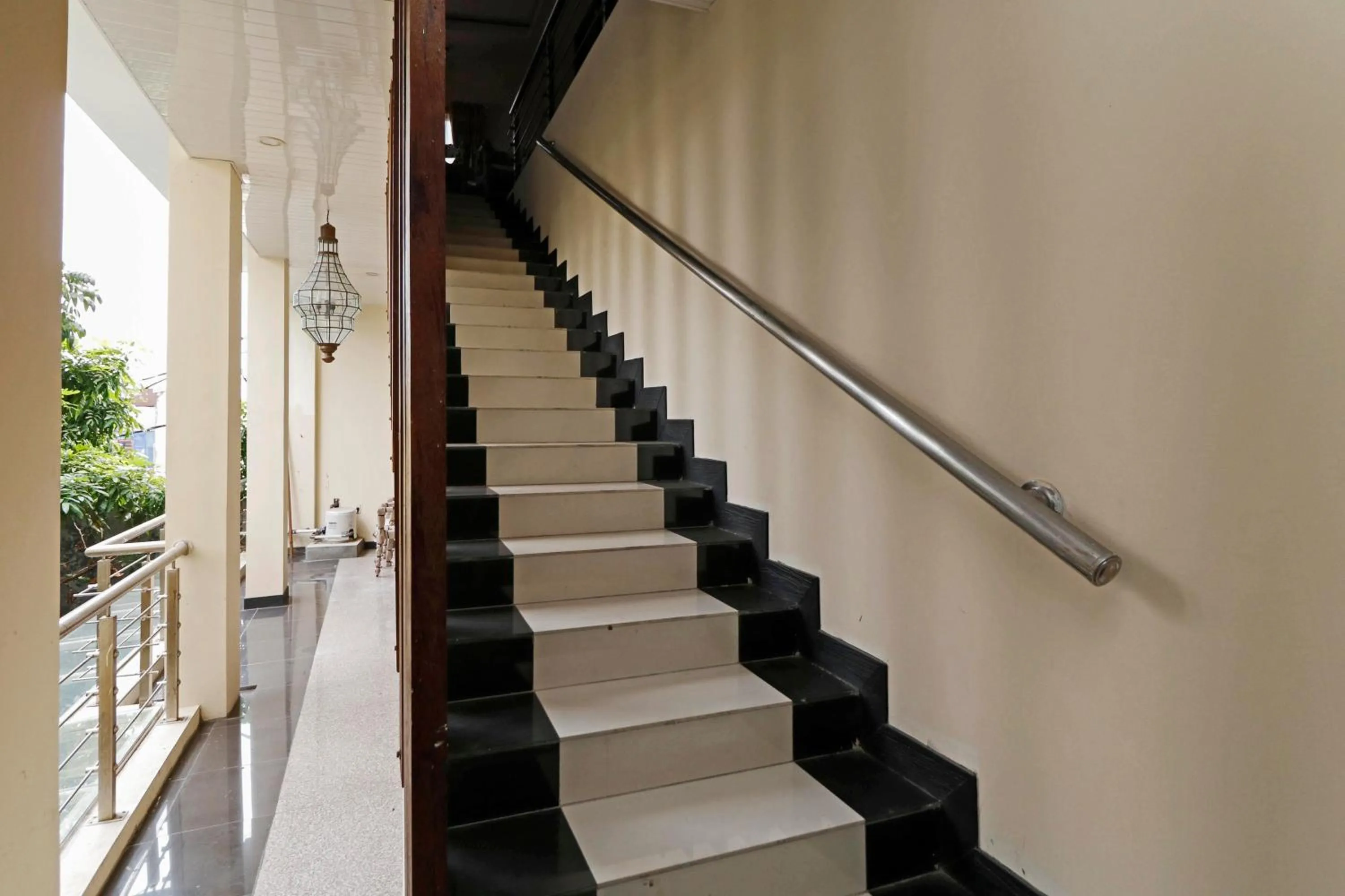 Area and facilities in RedDoorz Plus near Halim Perdanakusuma 2