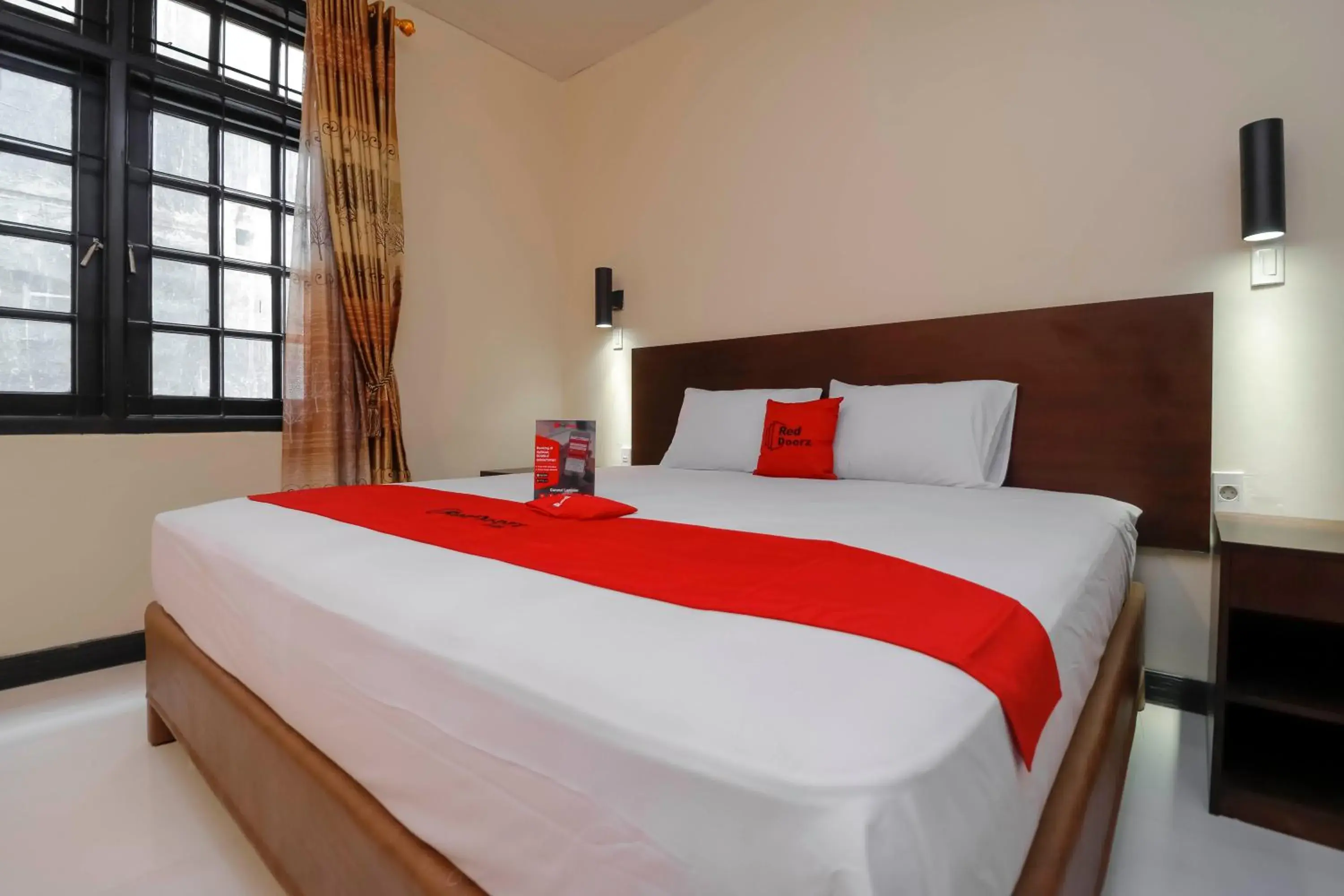 Bedroom, Bed in RedDoorz Plus near Halim Perdanakusuma 2 Bedroom, Bed in RedDoorz Plus near Halim Perdanakusuma 2