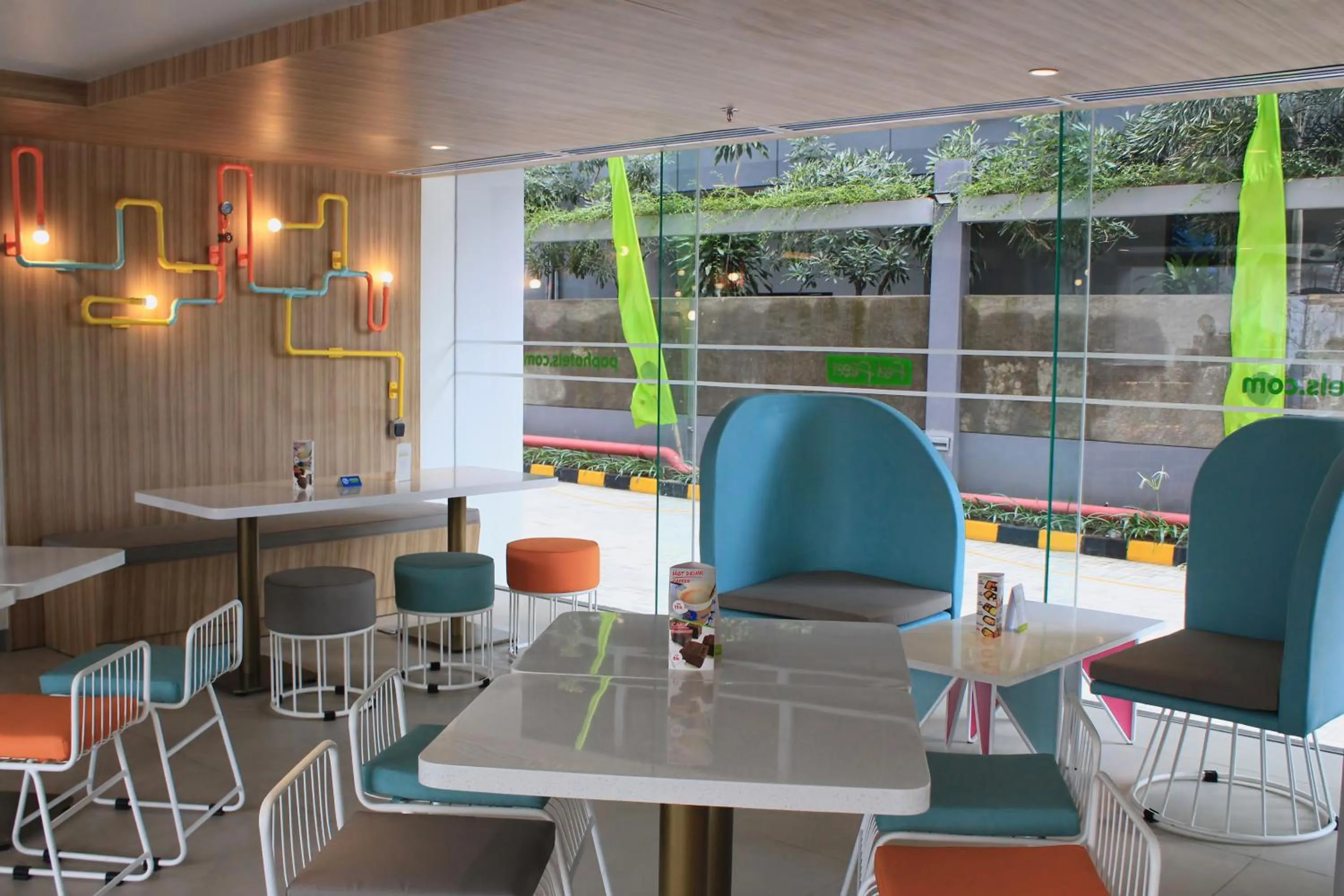 Restaurant/places to eat in POP! Hotel Solo