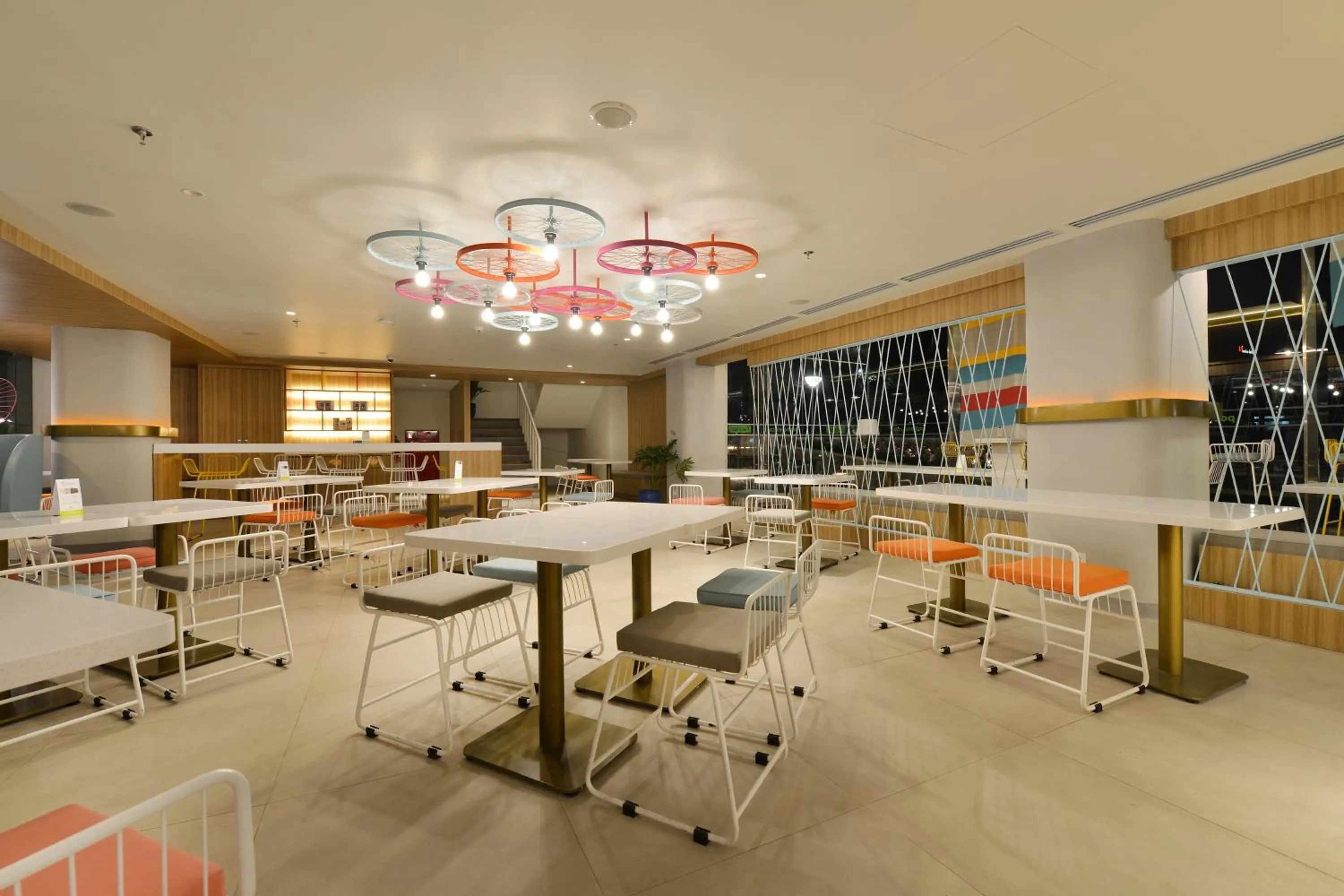 Restaurant/places to eat in POP! Hotel Solo