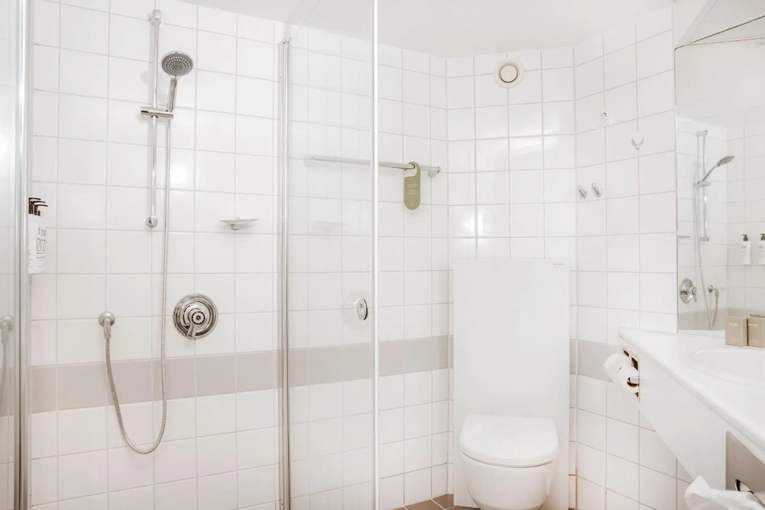 Double Room with Sea View and Balcony in Jegtvolden Fjordhotell Double Room with Sea View and Balcony in Jegtvolden Fjordhotell