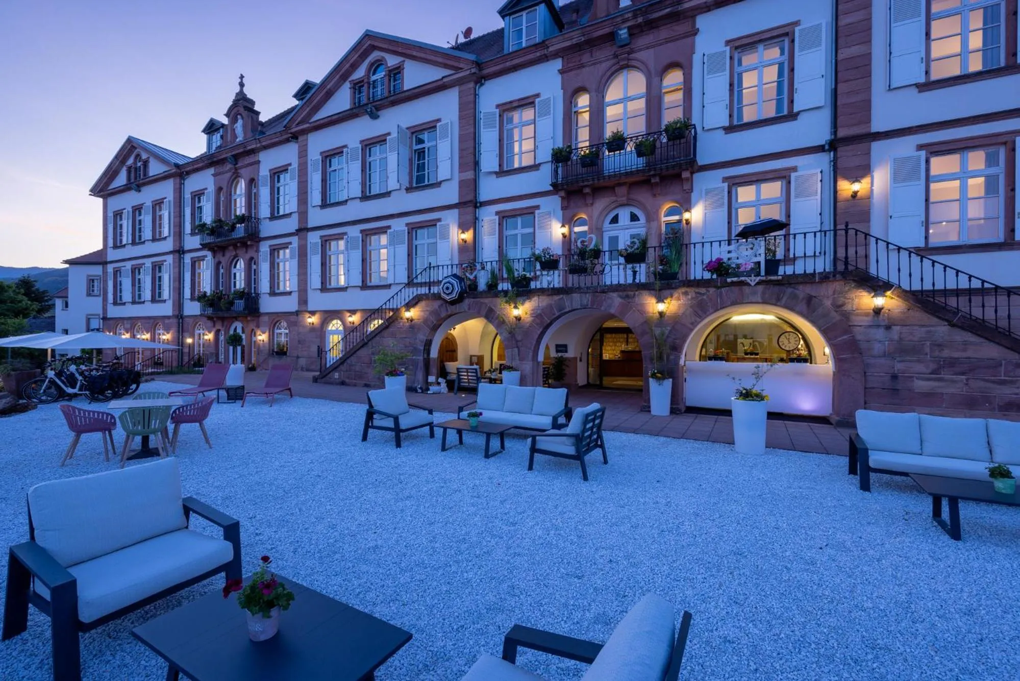Property building in Hôtel Val-Vignes Colmar Haut-Koenigsbourg, The Originals Relais