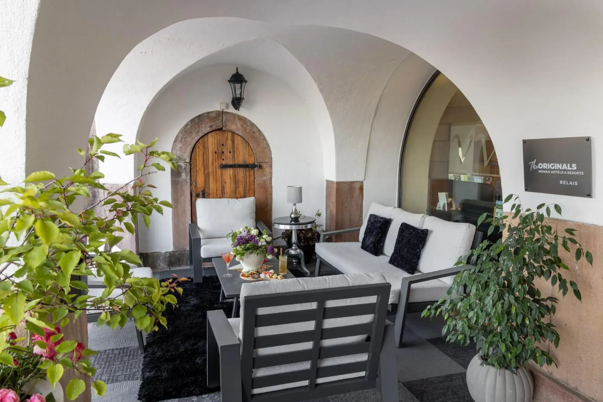 Lounge or bar in Hôtel Val-Vignes Colmar Haut-Koenigsbourg, The Originals Relais Lounge or bar in Hôtel Val-Vignes Colmar Haut-Koenigsbourg, The Originals Relais