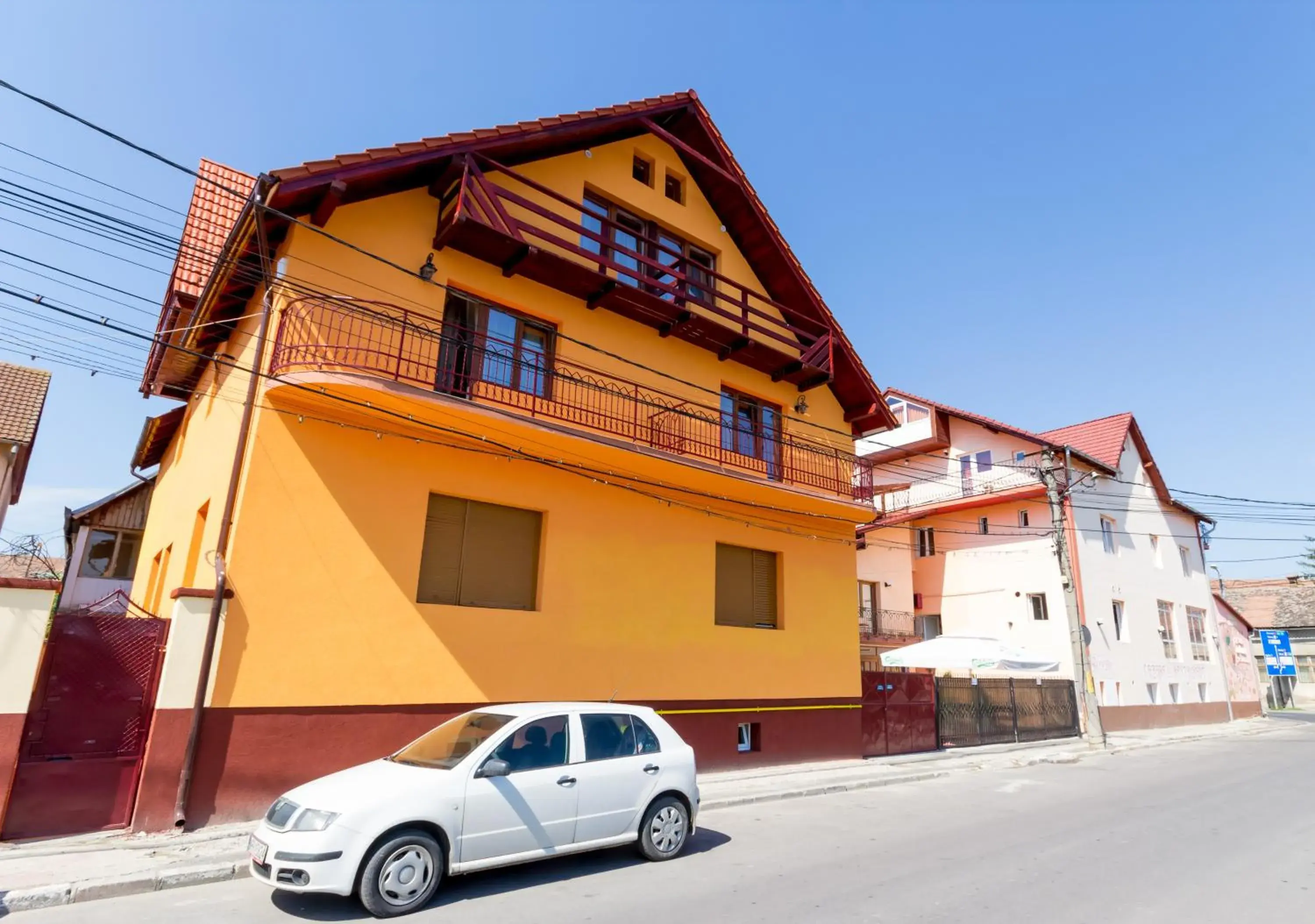 Pension La Viorel Isaila Pension La Viorel Isaila