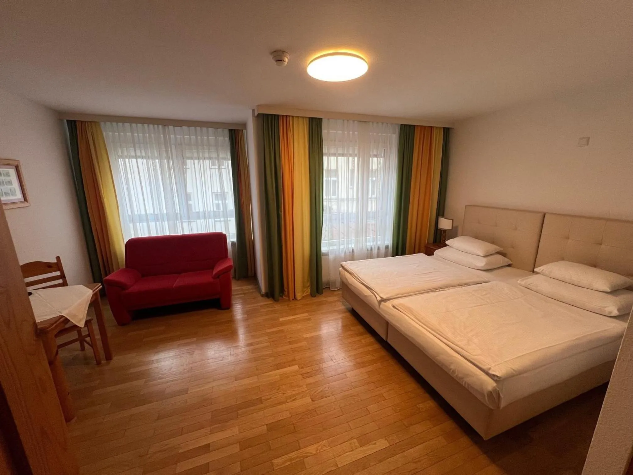 Photo of the whole room, Bed in Hotel Caroline