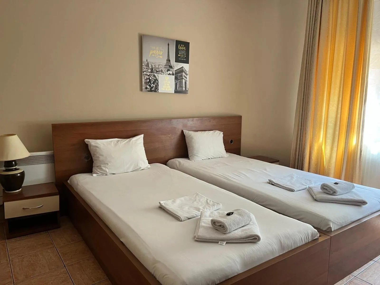 Family Hotel Square