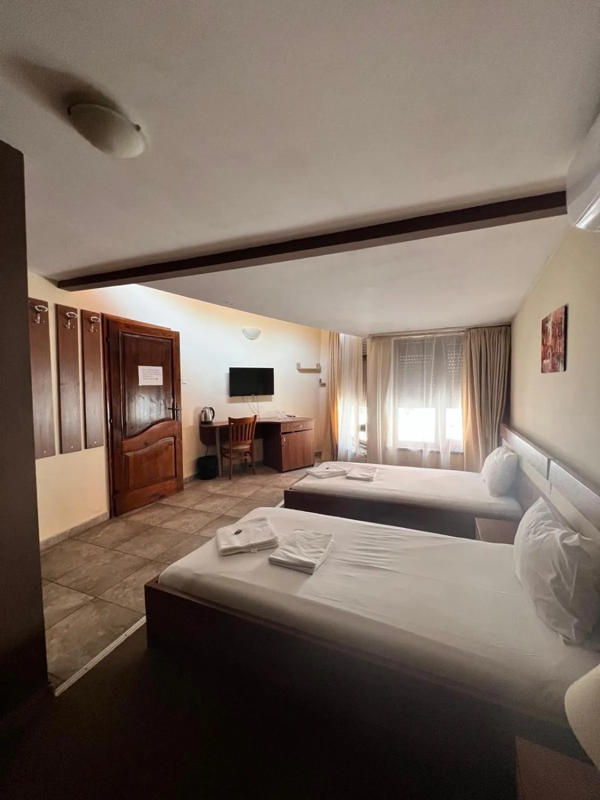 Family Hotel Square