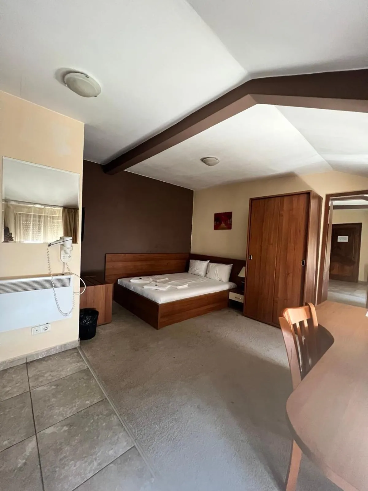 Double Room with Private Bathroom - single occupancy in Family Hotel Square