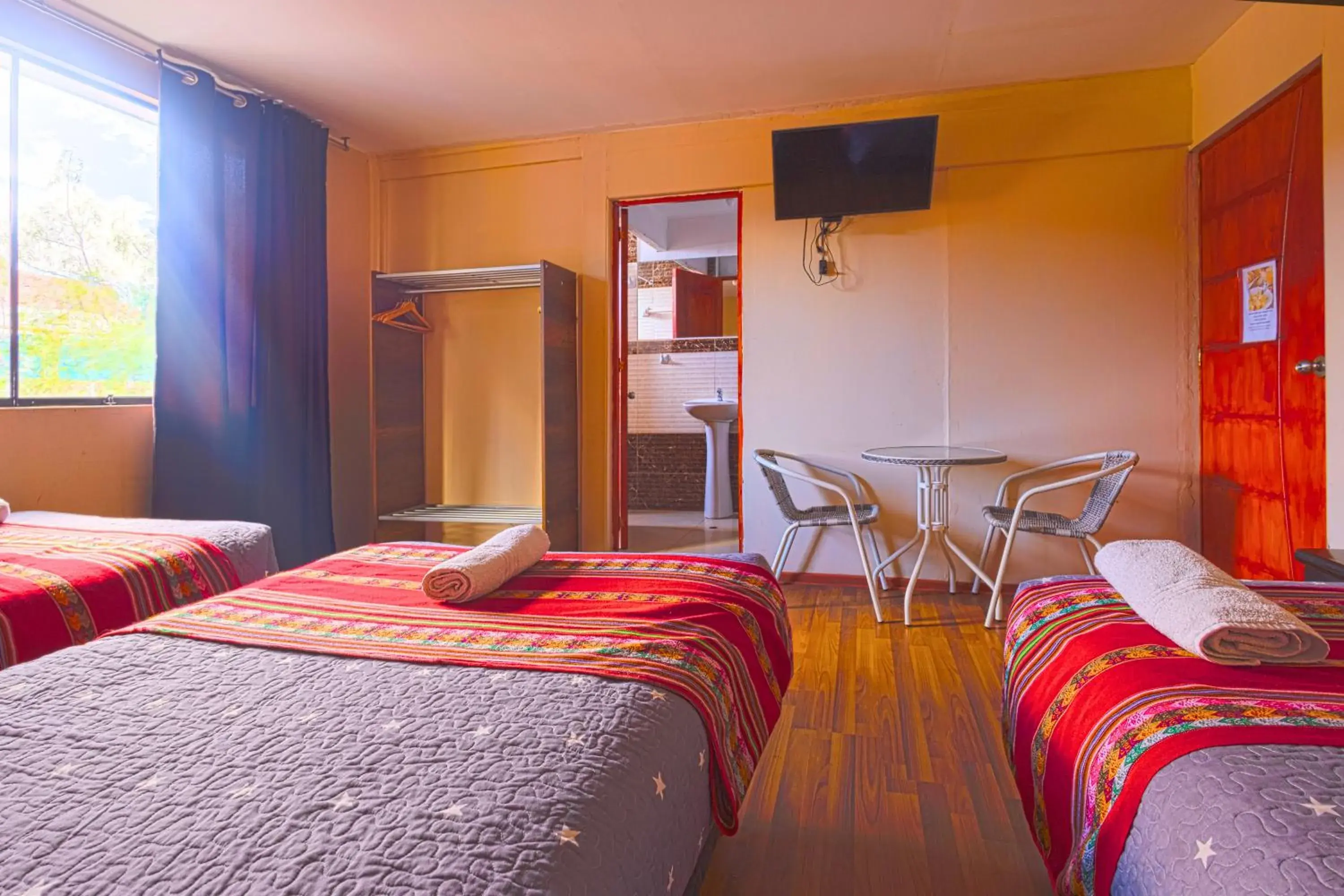 Triple Room with Private Bathroom in Hermoza House Triple Room with Private Bathroom in Hermoza House
