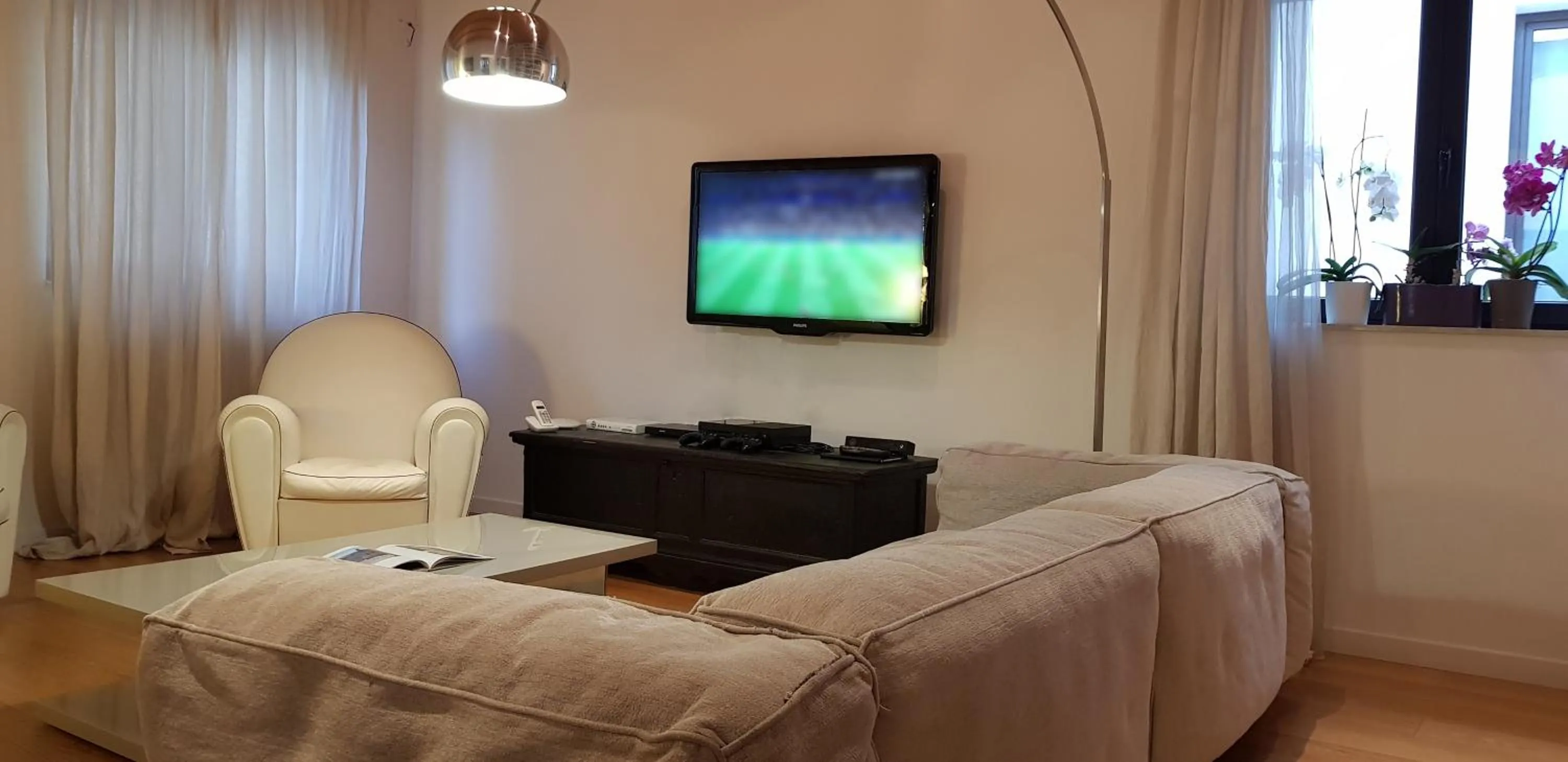 Bed in Villa Belmonte