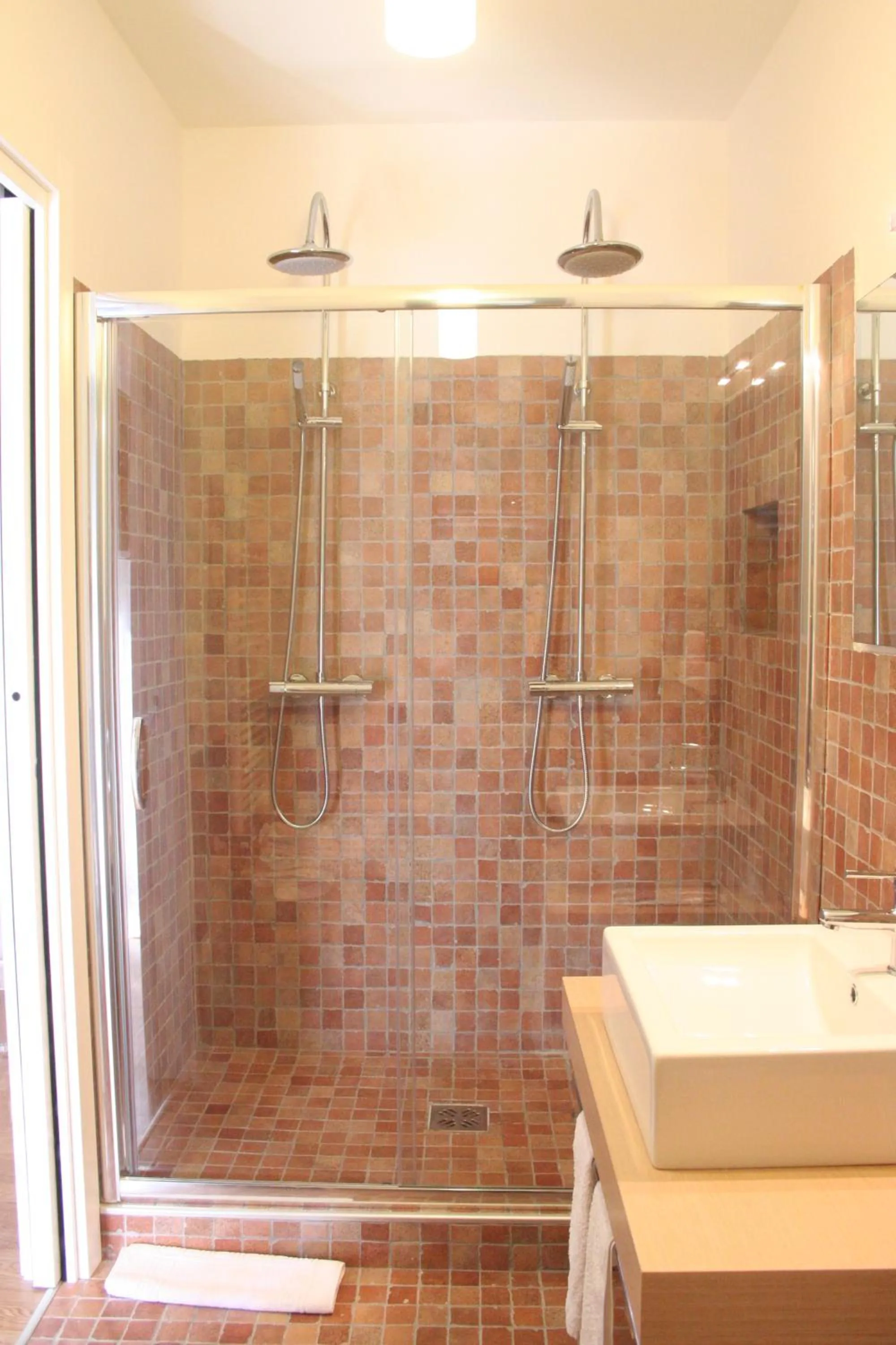 Shower in Villa Belmonte