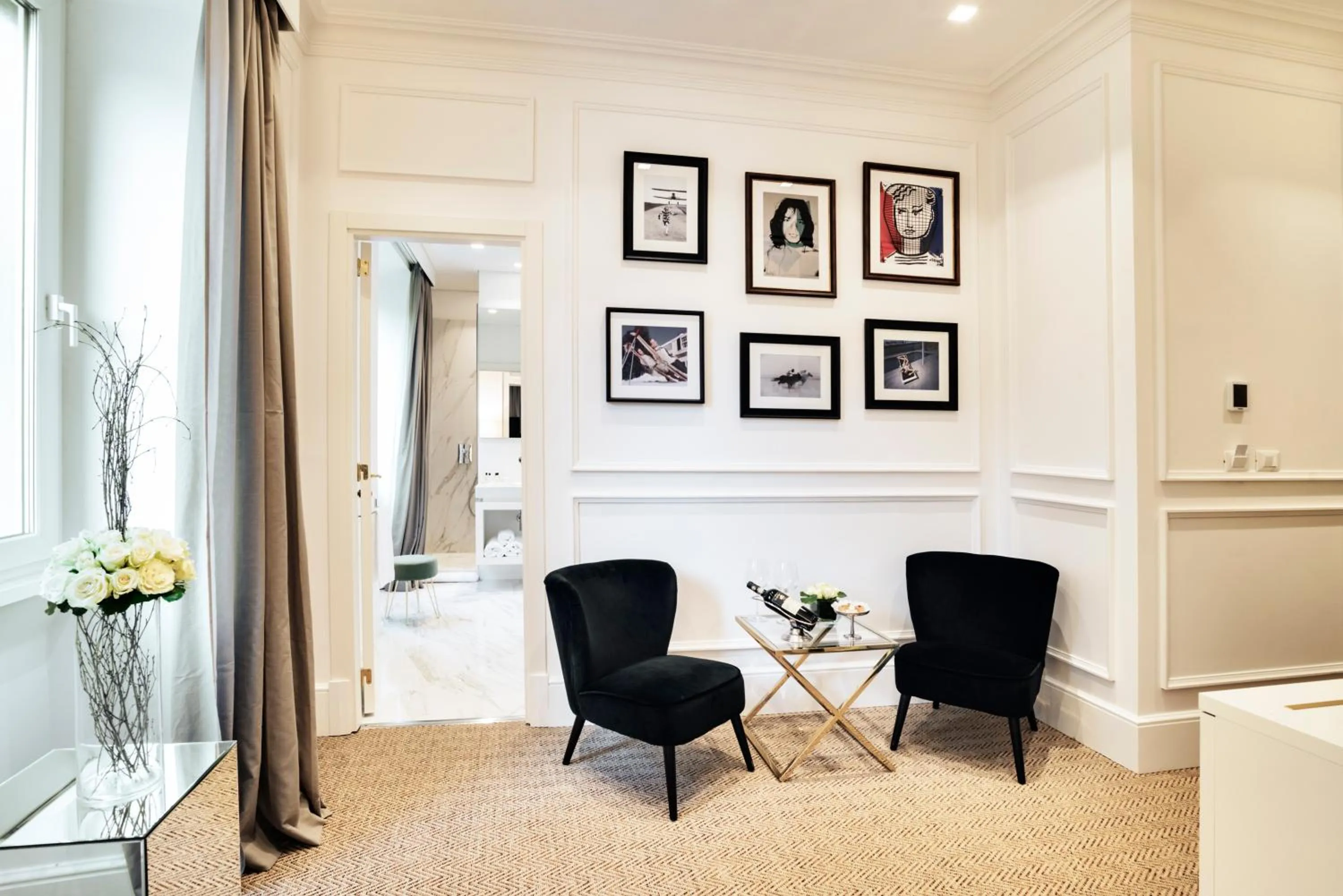 Photo of the whole room in The Shire Hotel