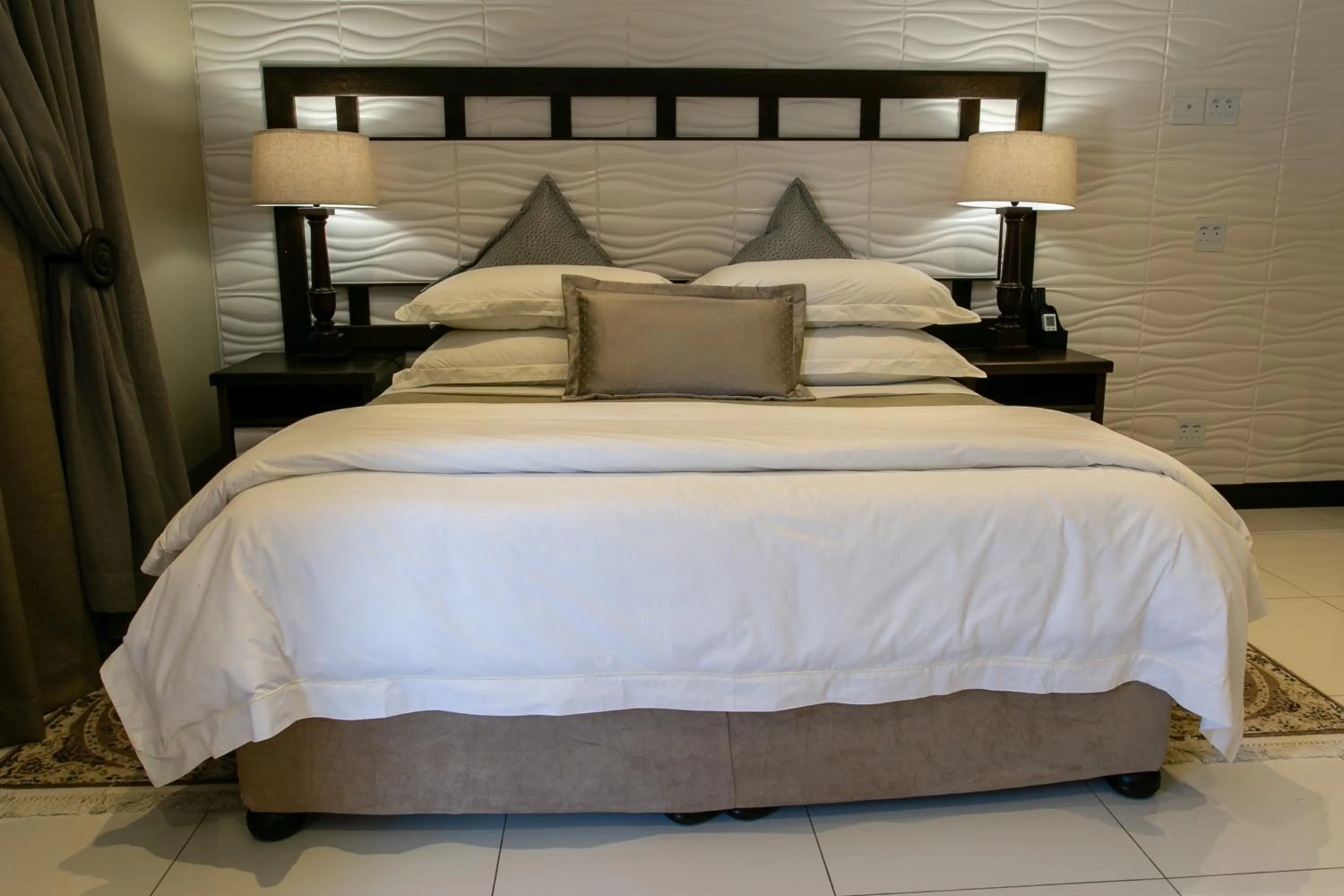 Bed in Royl Court Guesthouse