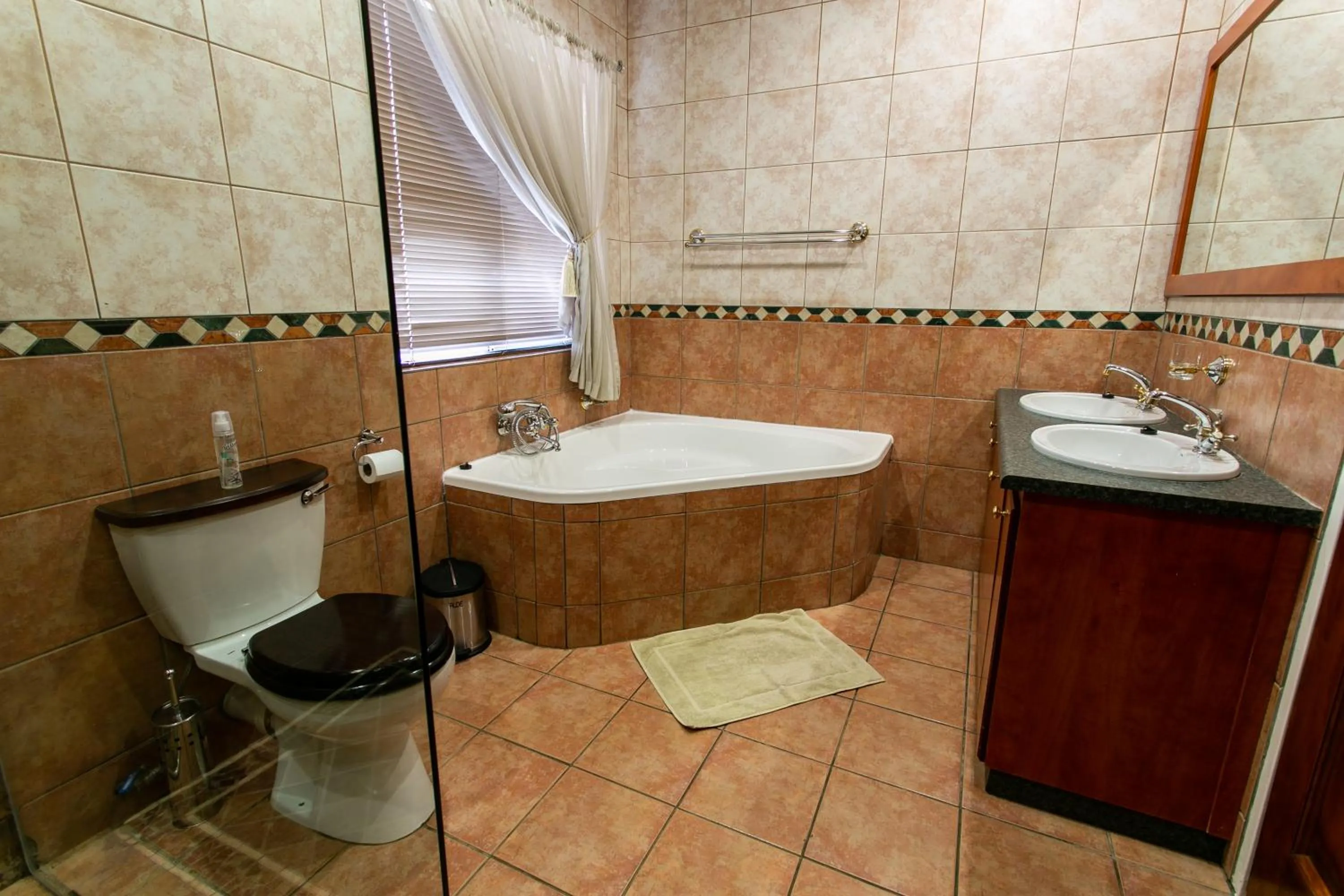 Royl Court Guesthouse