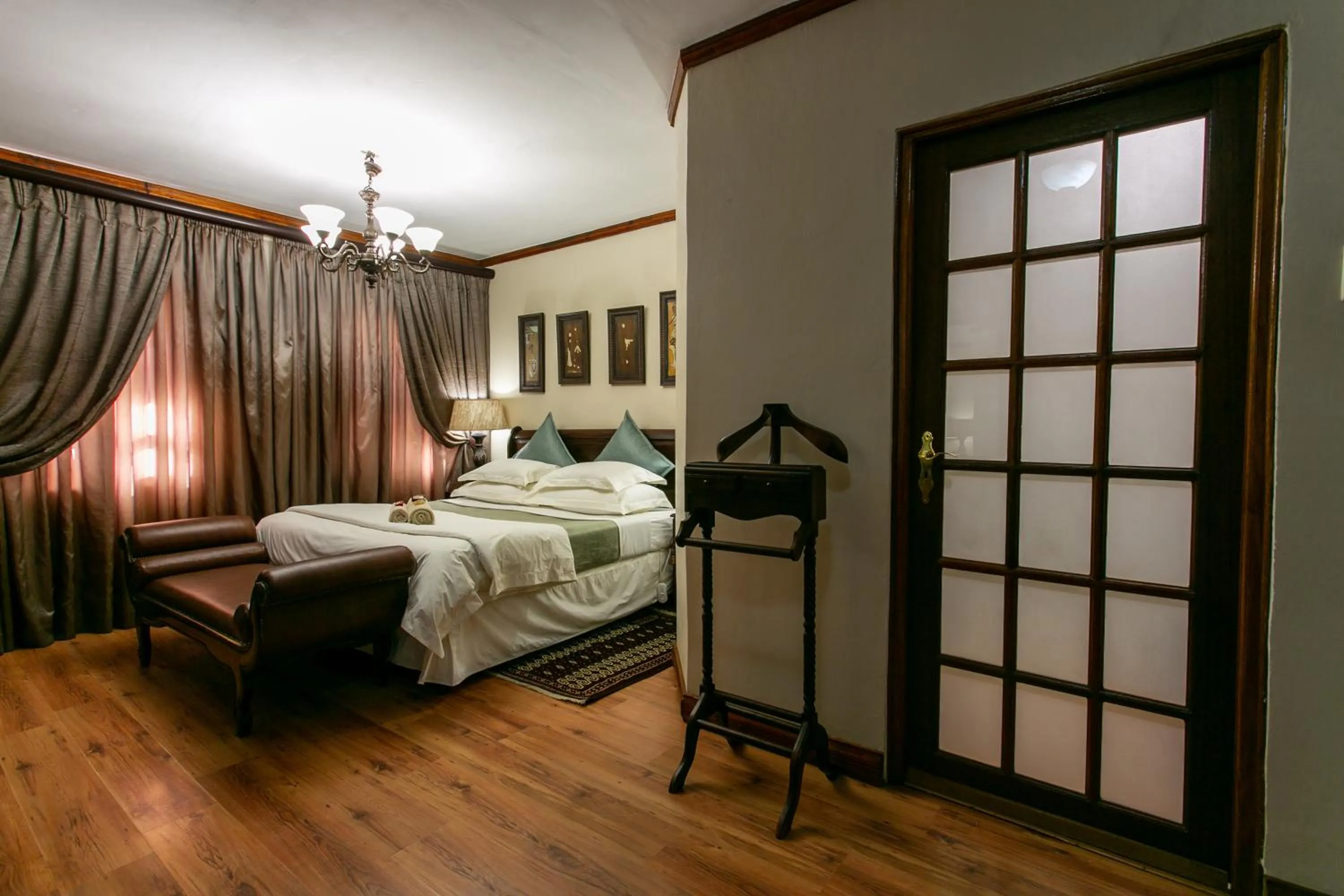 Bed in Royl Court Guesthouse