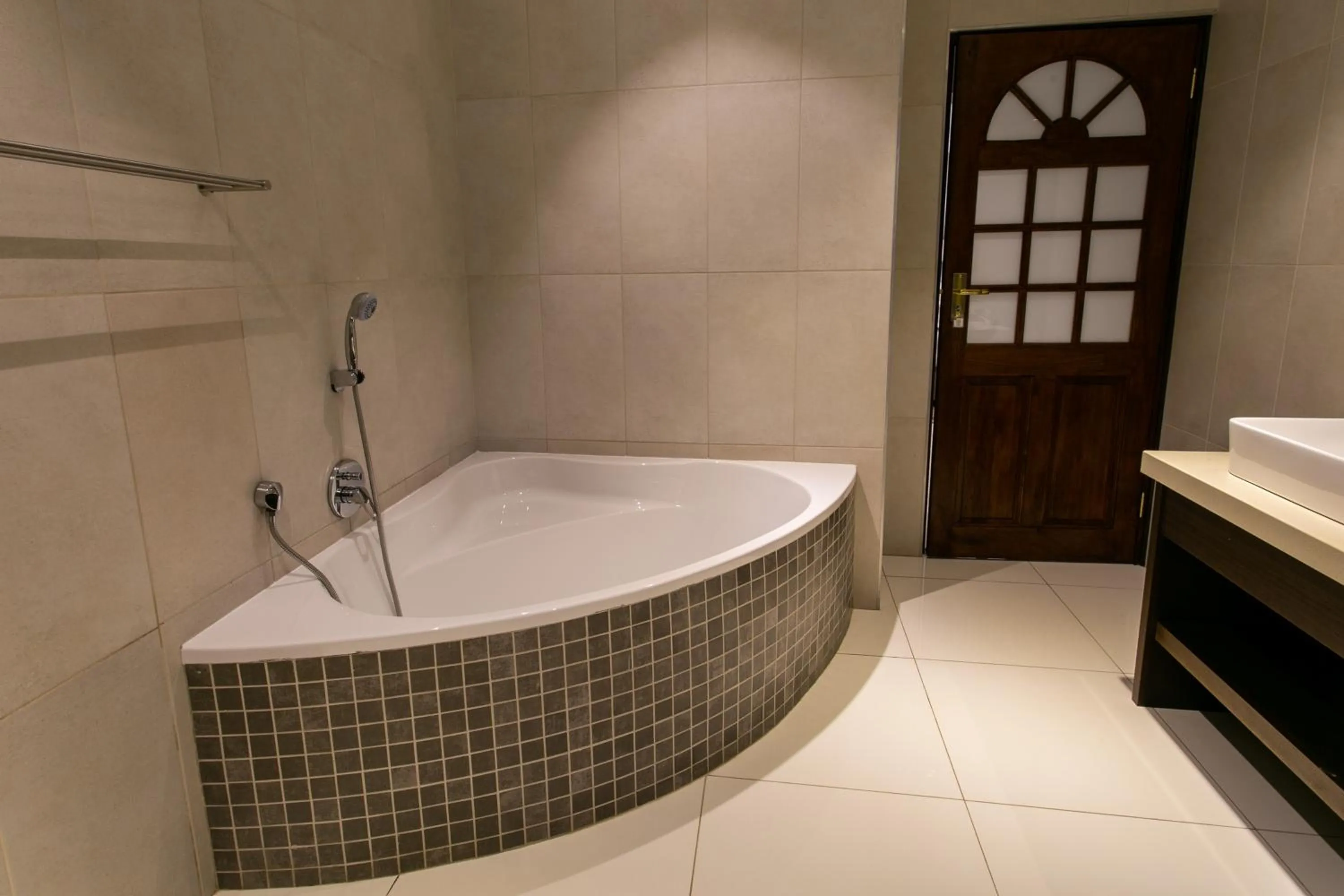 Royl Court Guesthouse