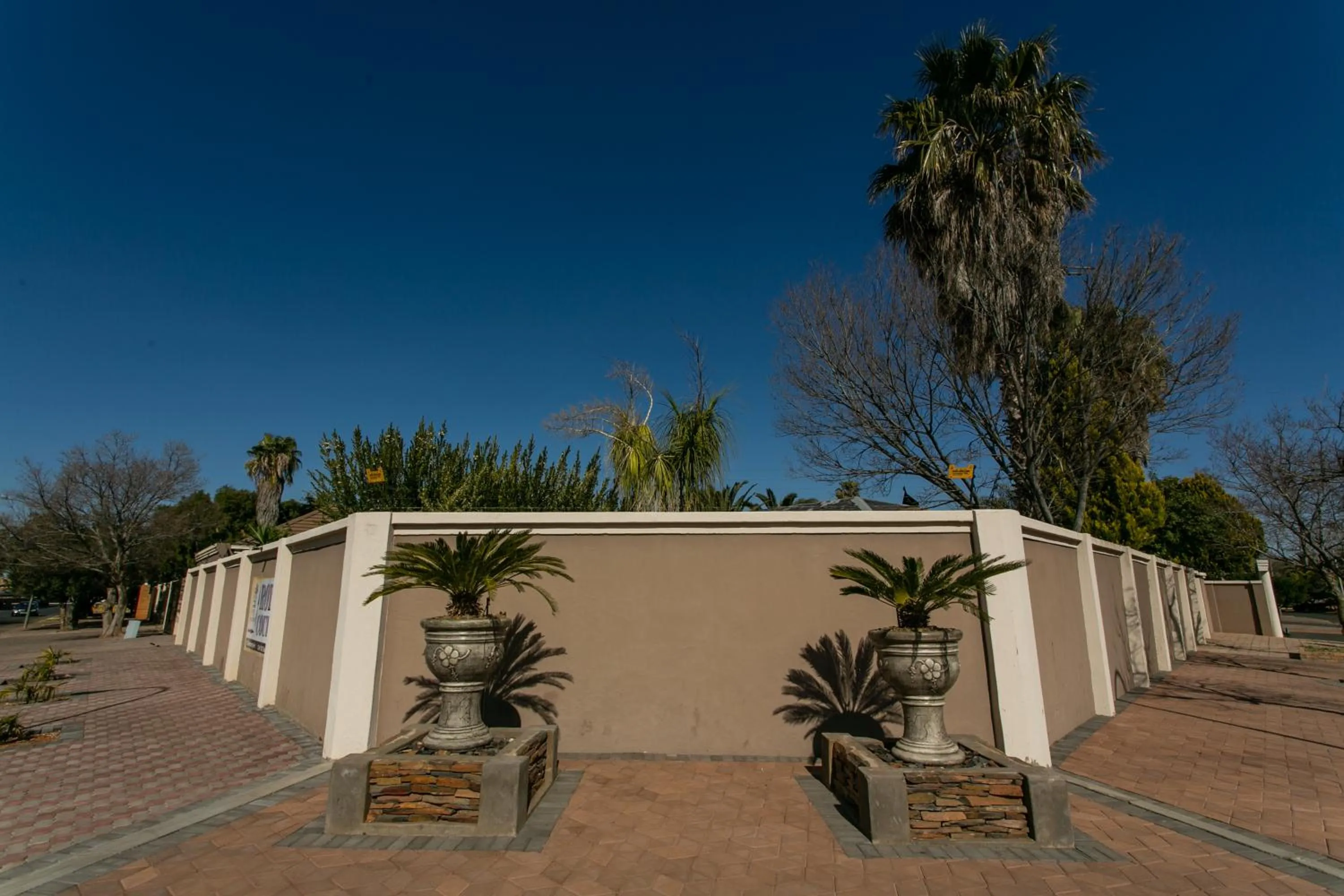 Royl Court Guesthouse