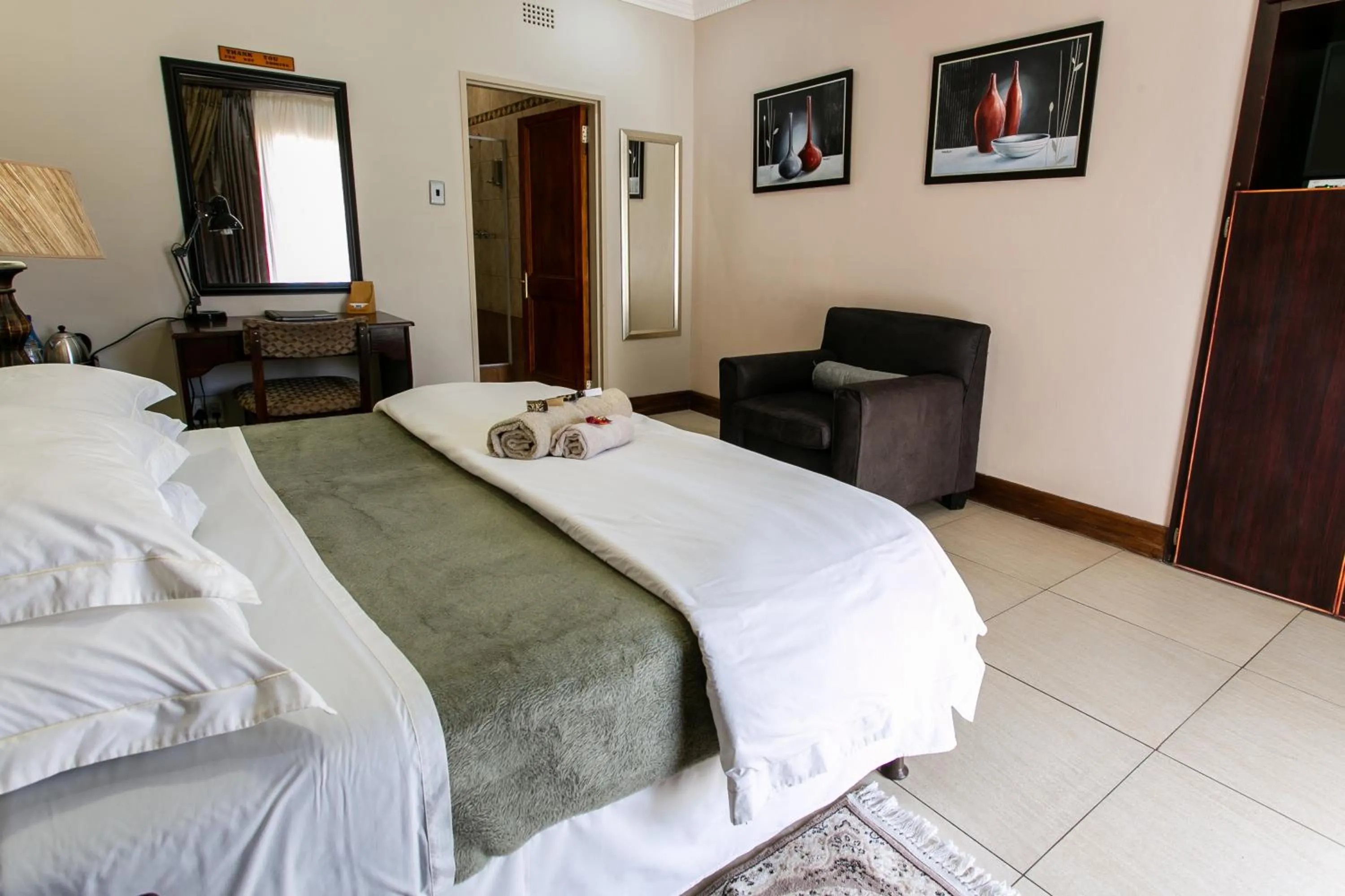 Bed in Royl Court Guesthouse