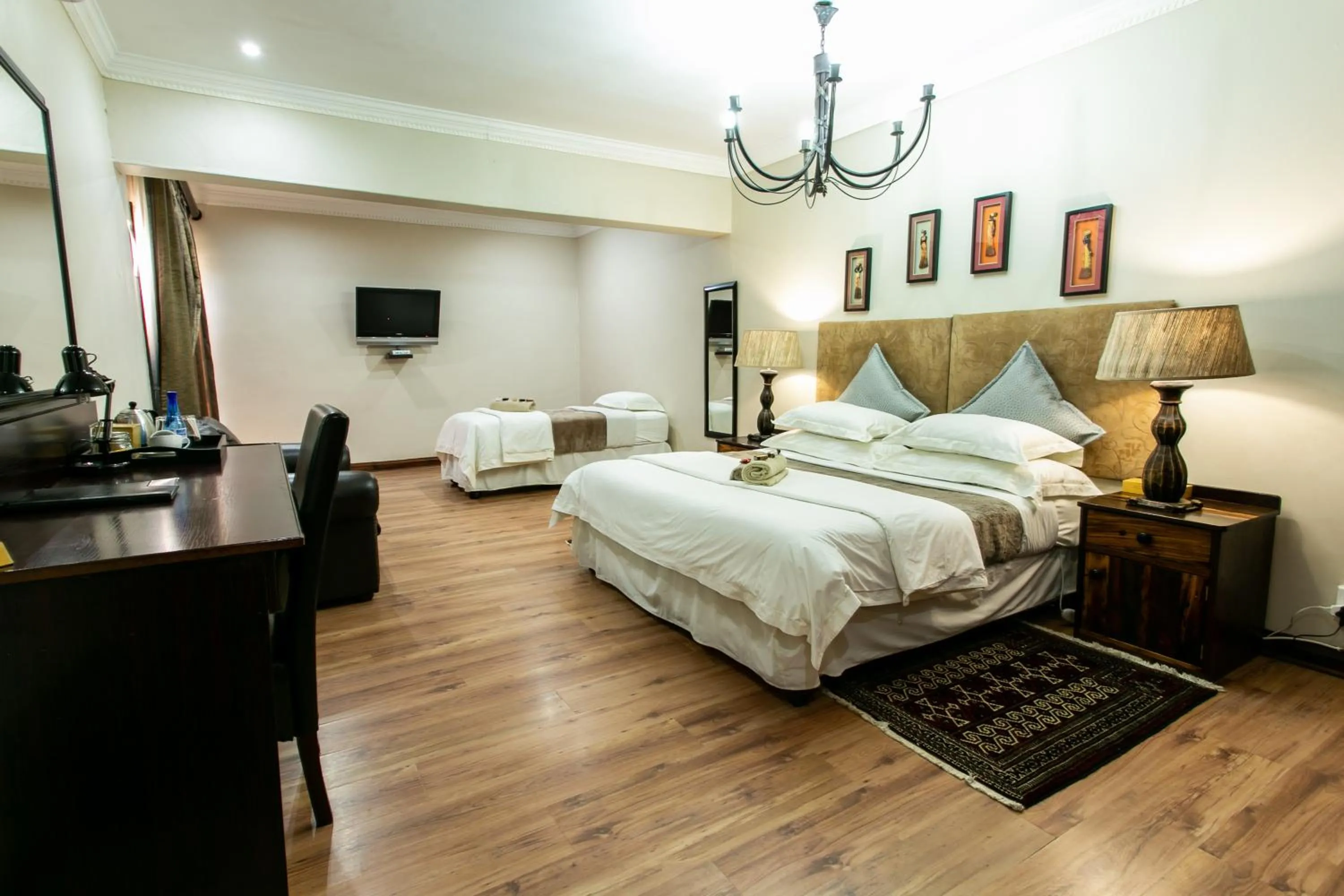 Bed in Royl Court Guesthouse
