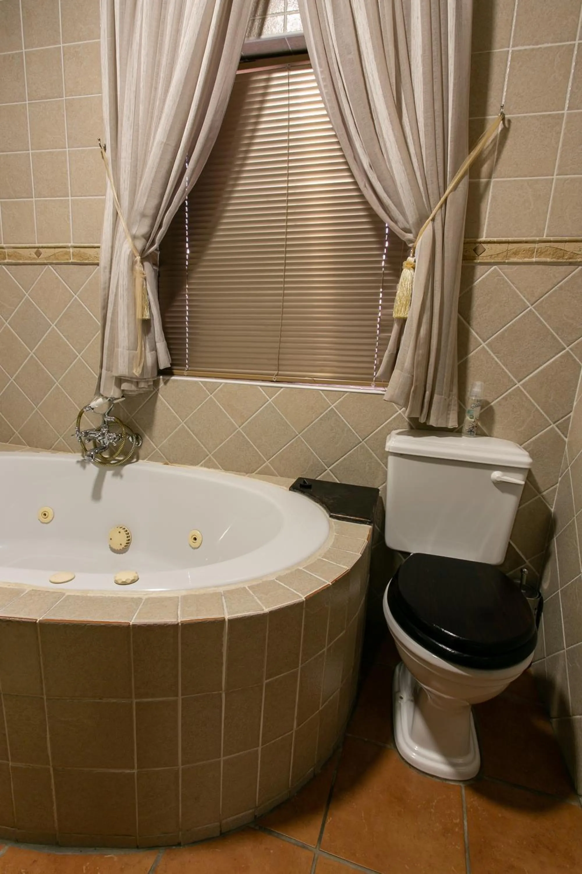 Royl Court Guesthouse