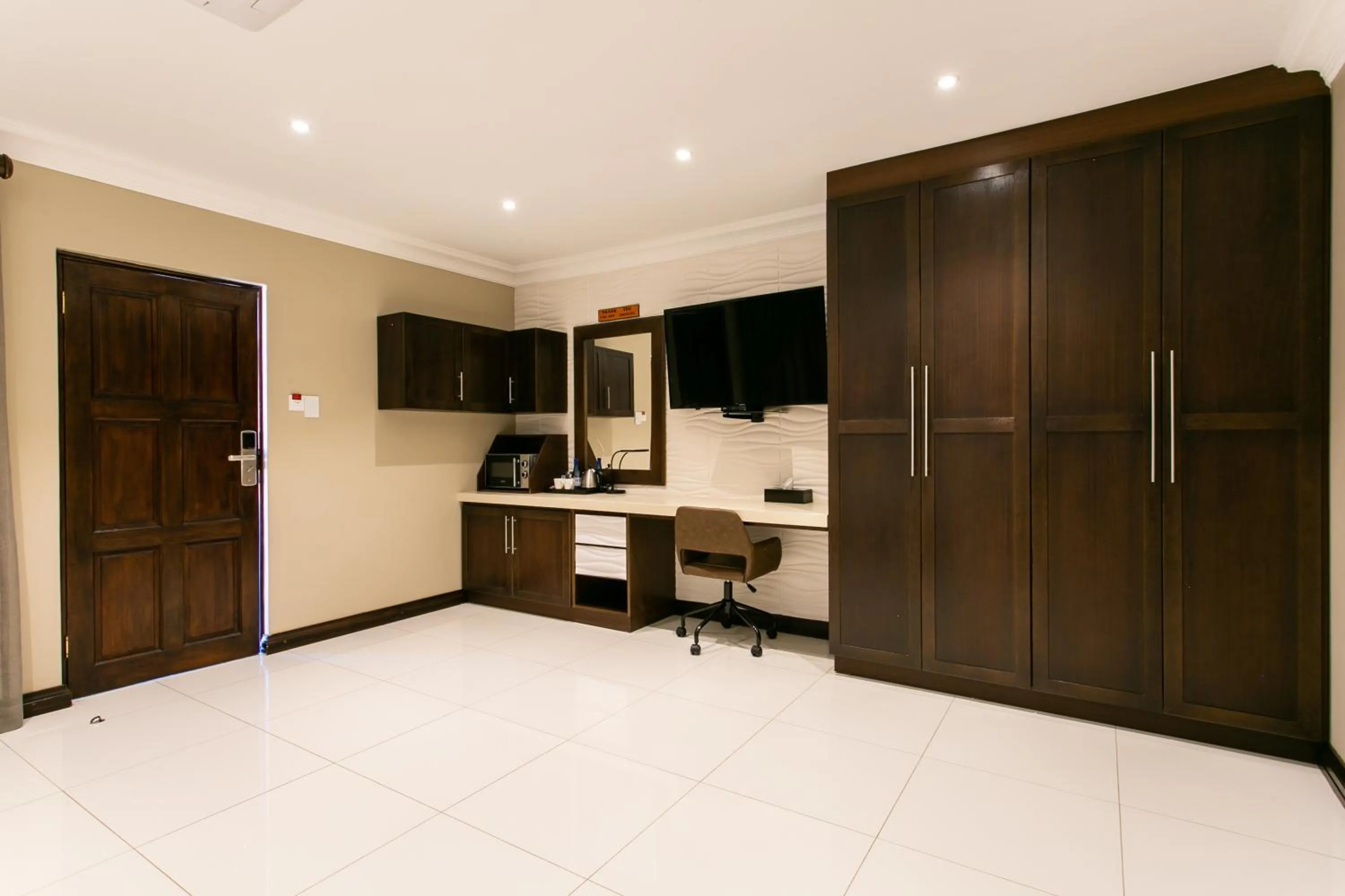 Royl Court Guesthouse