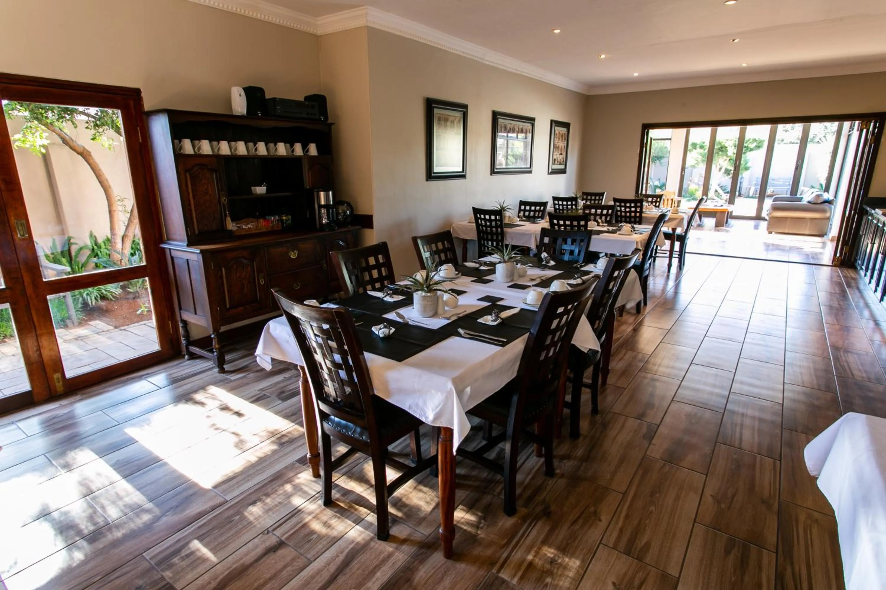 Royl Court Guesthouse
