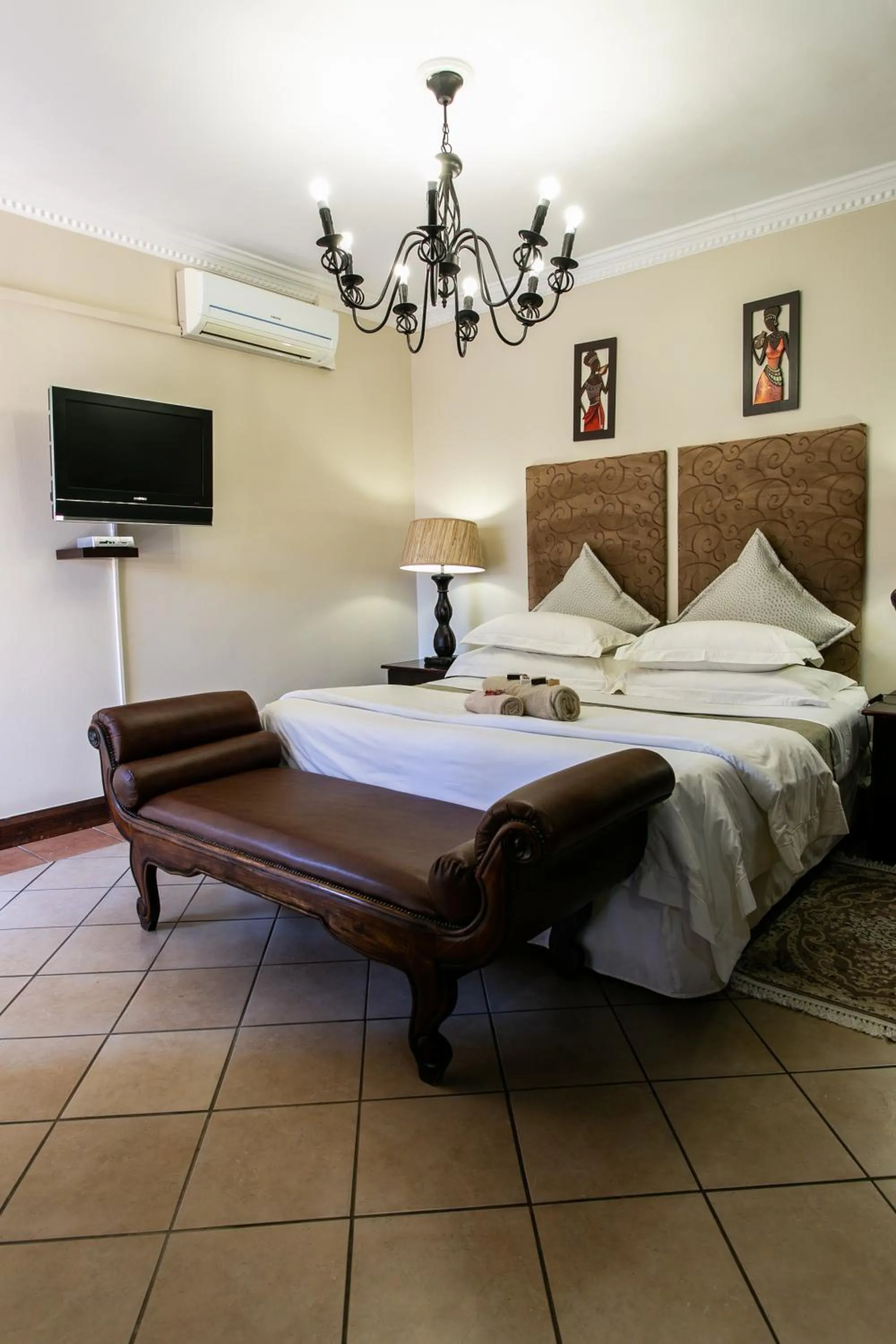 Bed in Royl Court Guesthouse