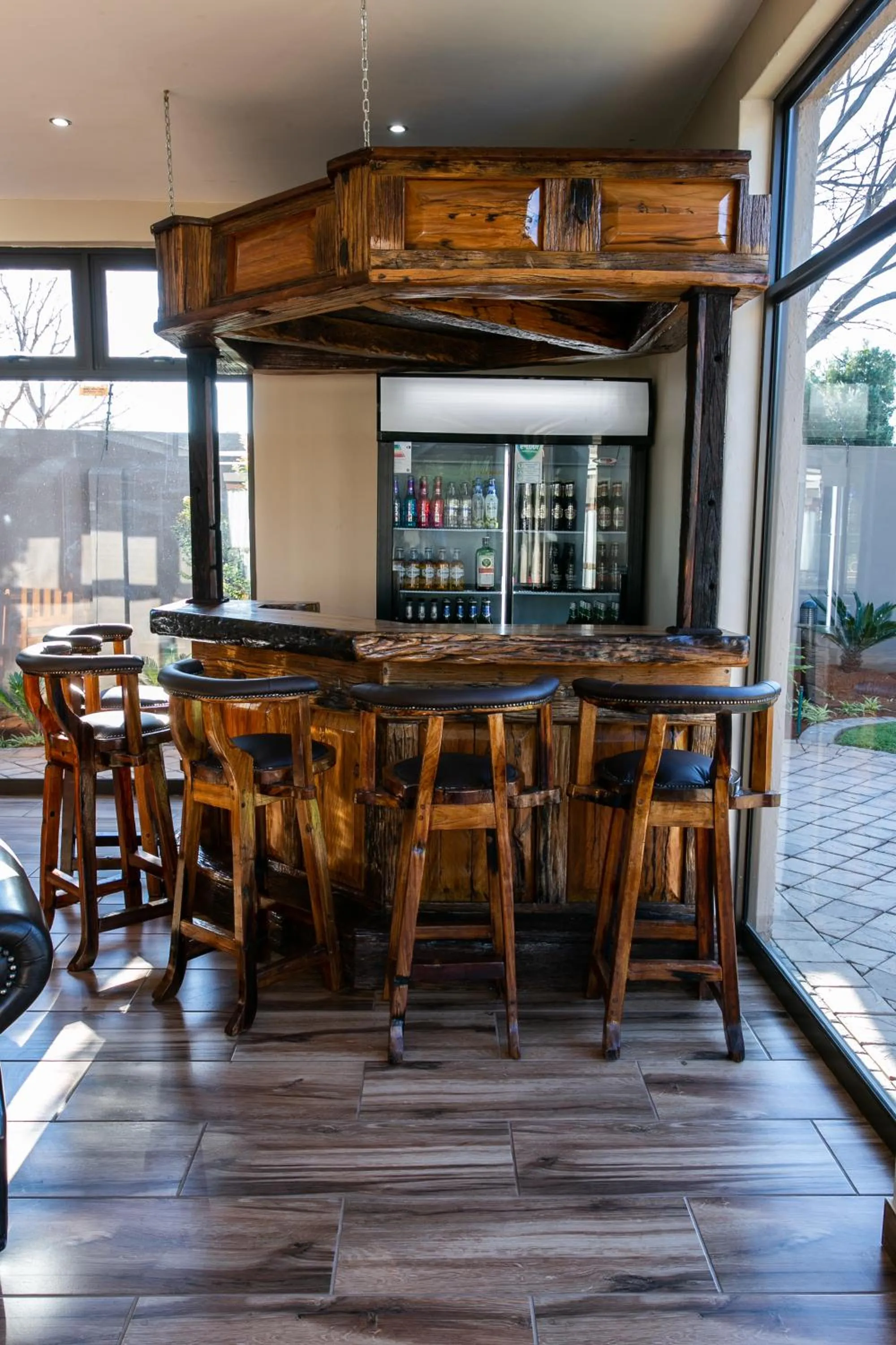 Lounge or bar in Royl Court Guesthouse
