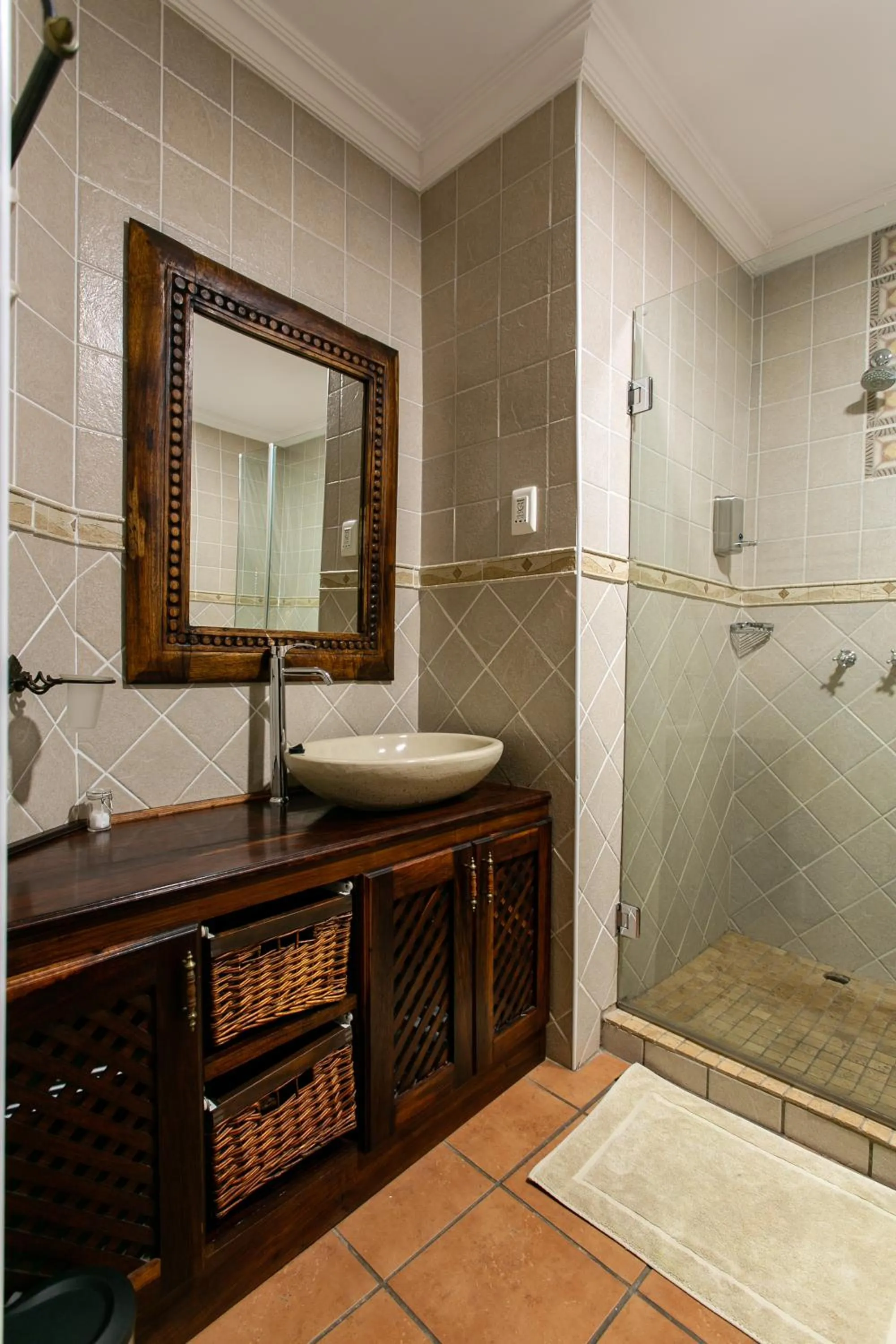 Royl Court Guesthouse