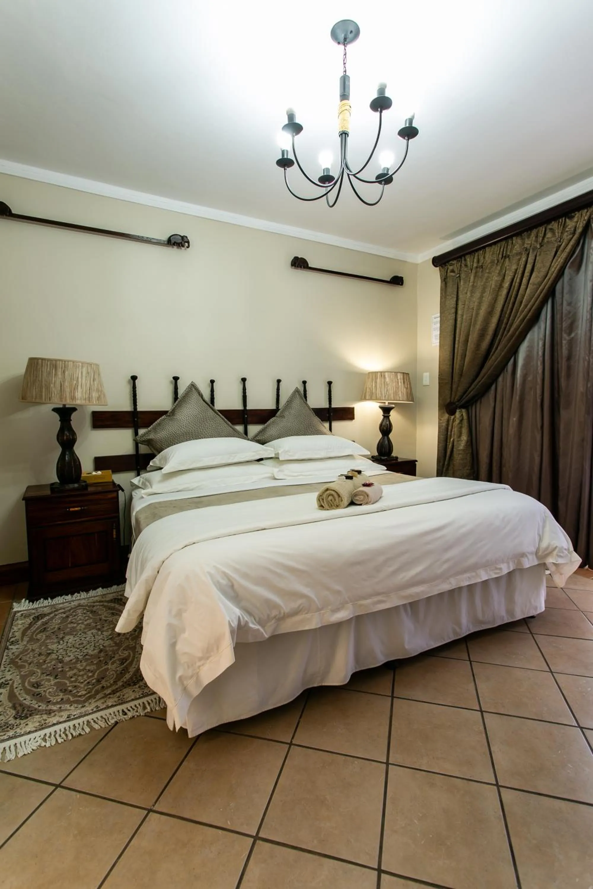 Bed in Royl Court Guesthouse