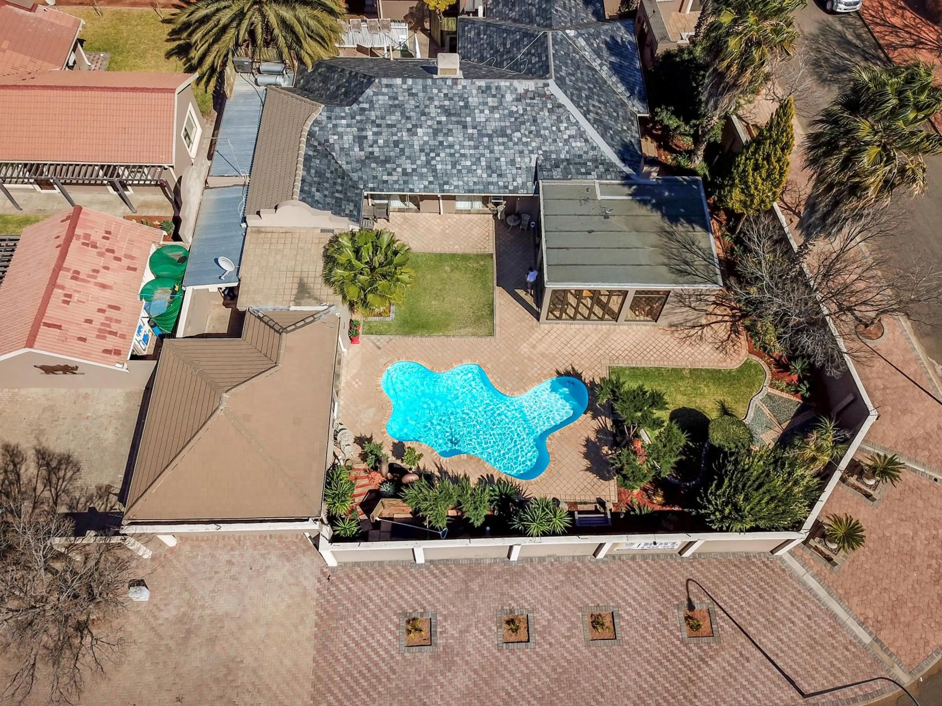 Royl Court Guesthouse