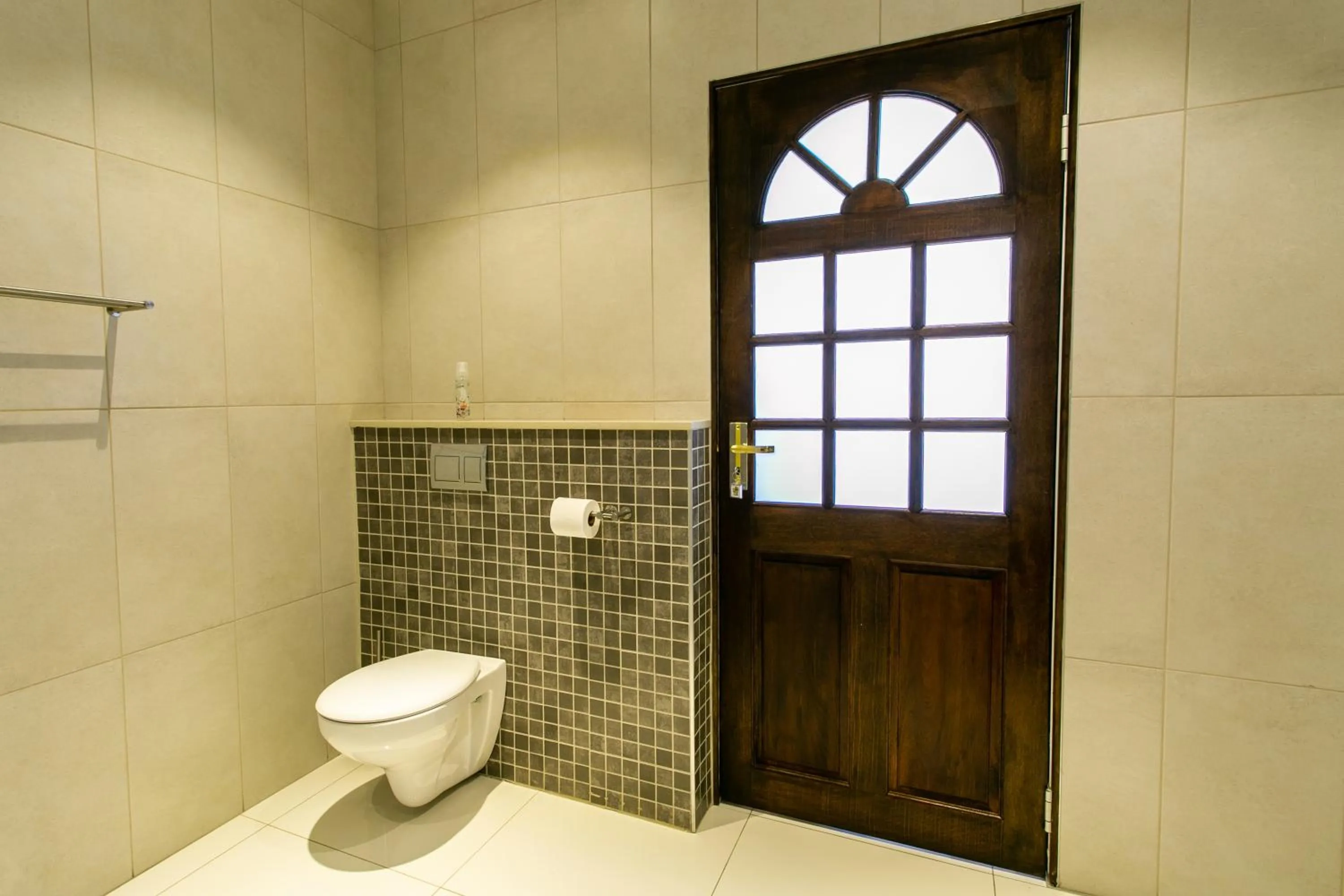 Royl Court Guesthouse