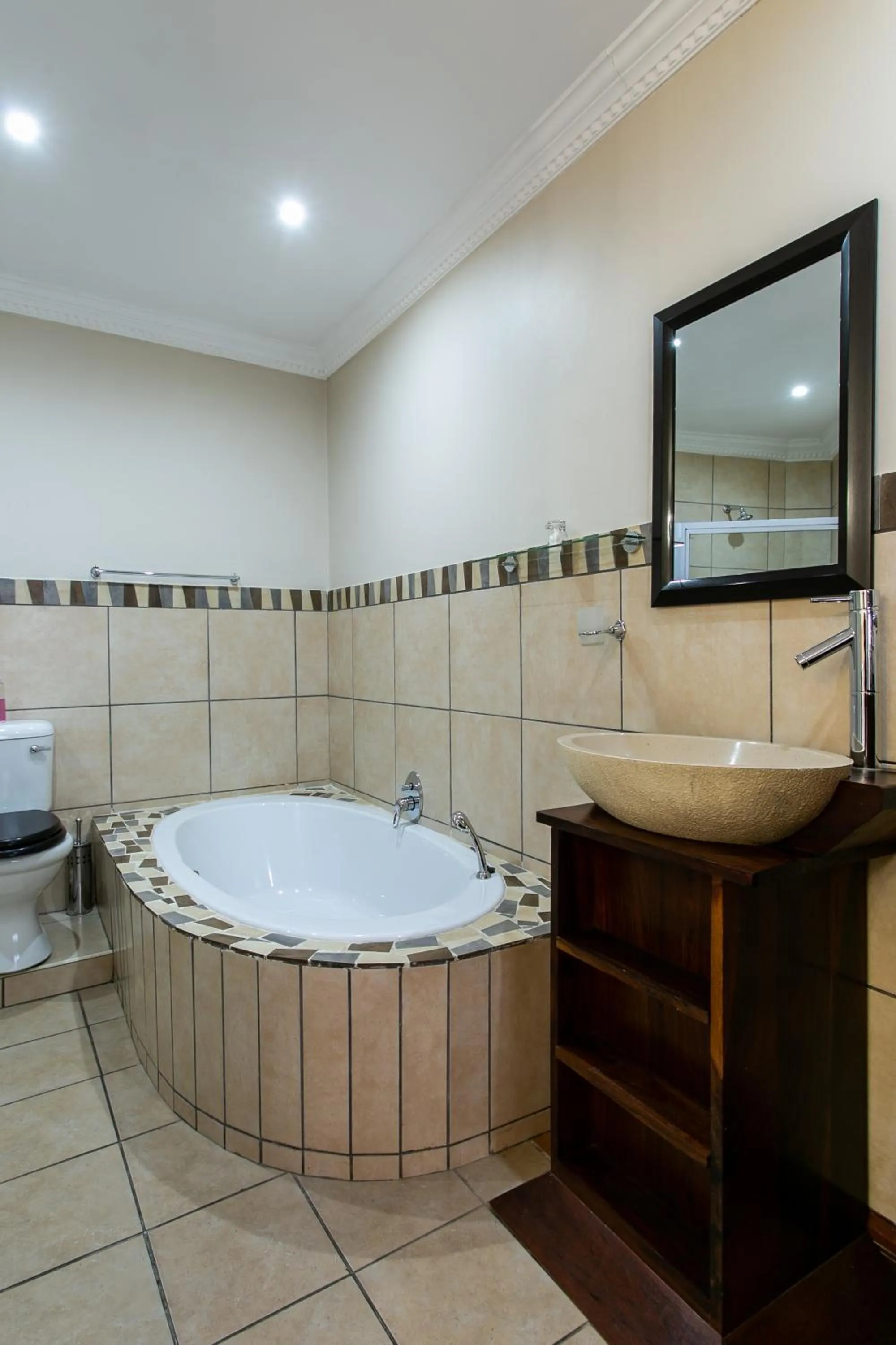 Royl Court Guesthouse