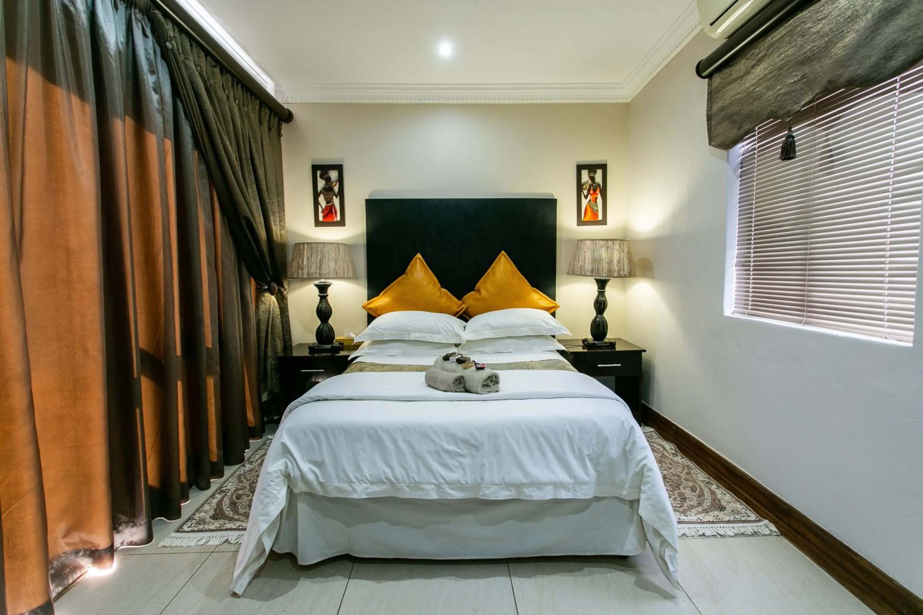 Bed in Royl Court Guesthouse