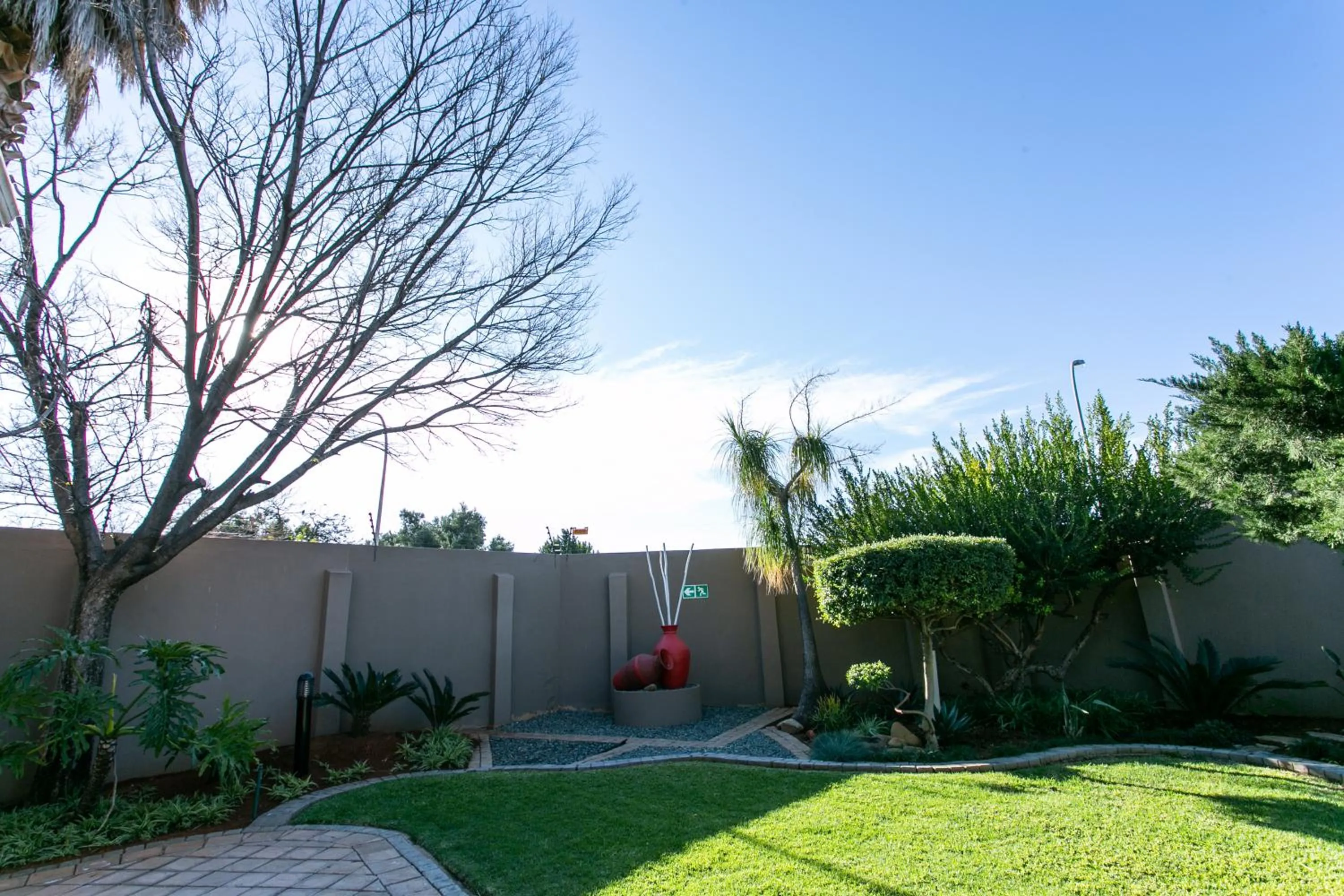 Garden view in Royl Court Guesthouse