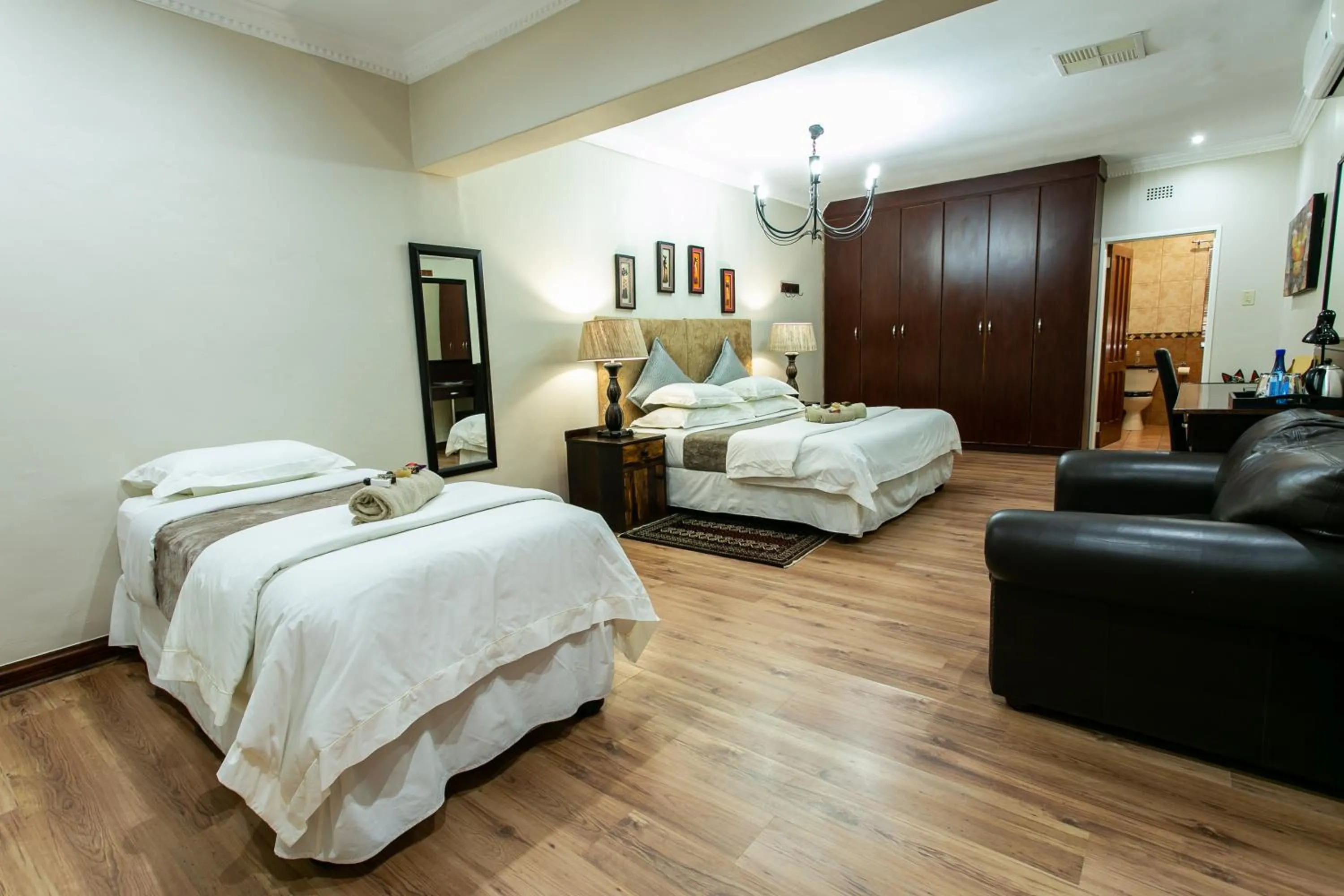 Bed in Royl Court Guesthouse