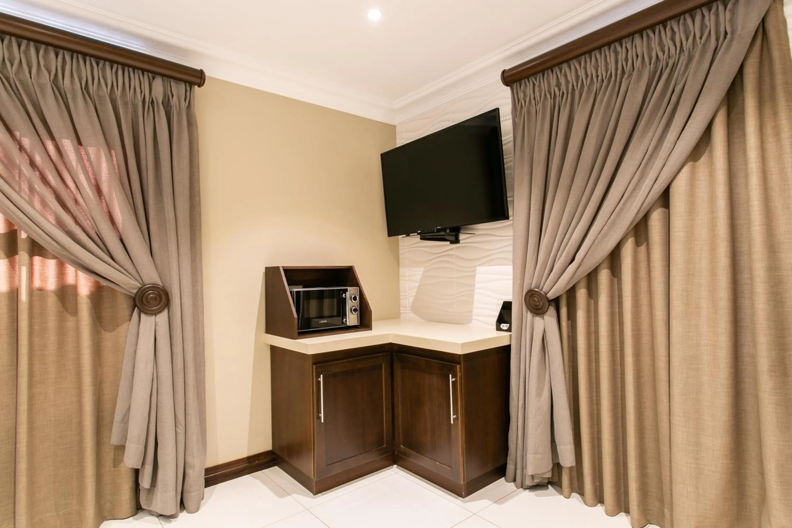 Royl Court Guesthouse