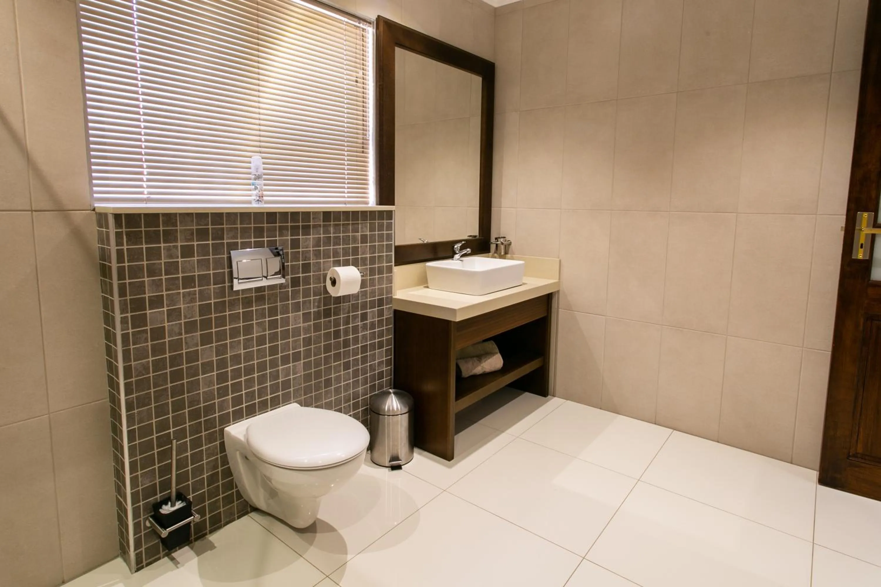 Royl Court Guesthouse