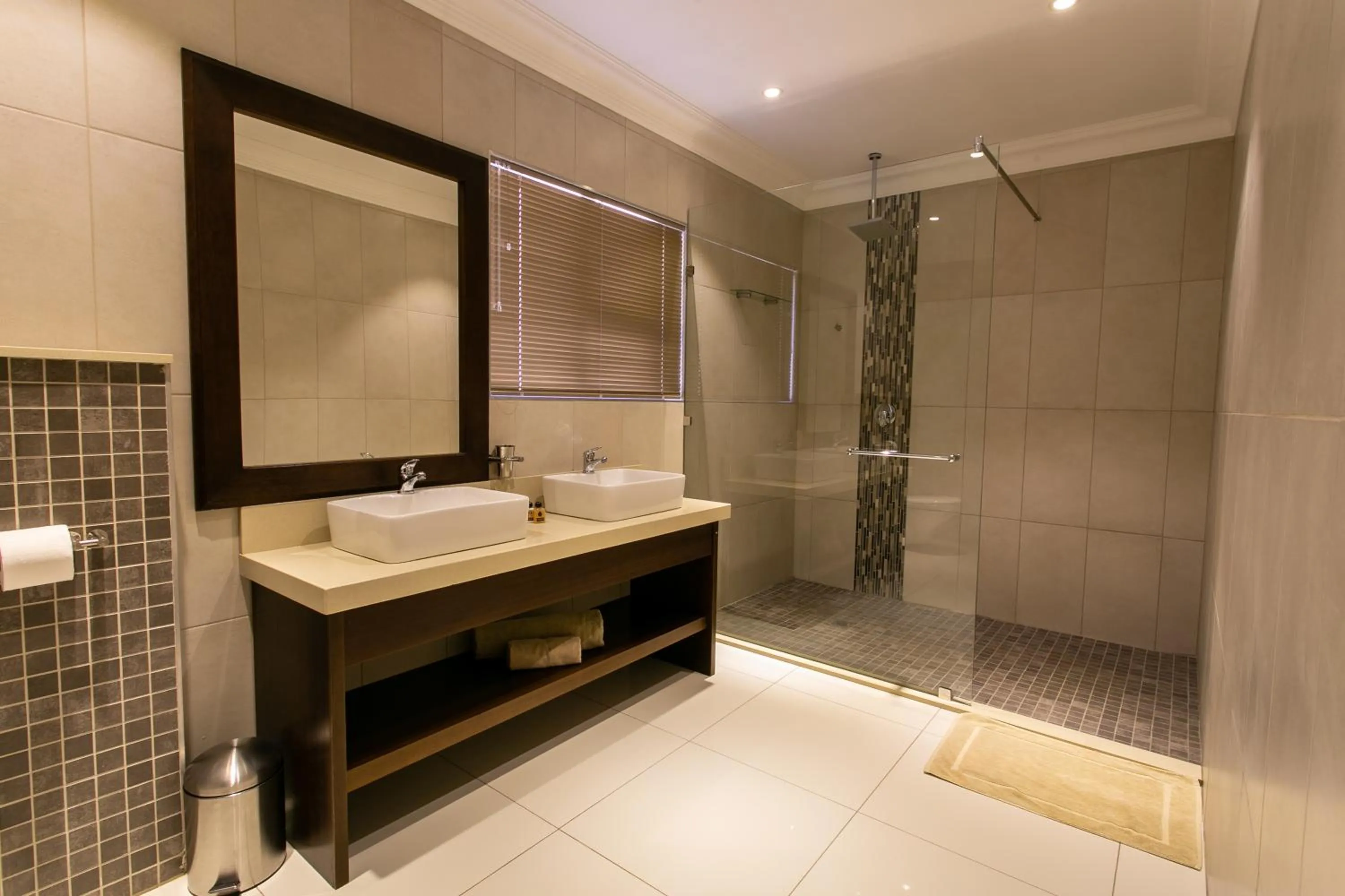 Royl Court Guesthouse