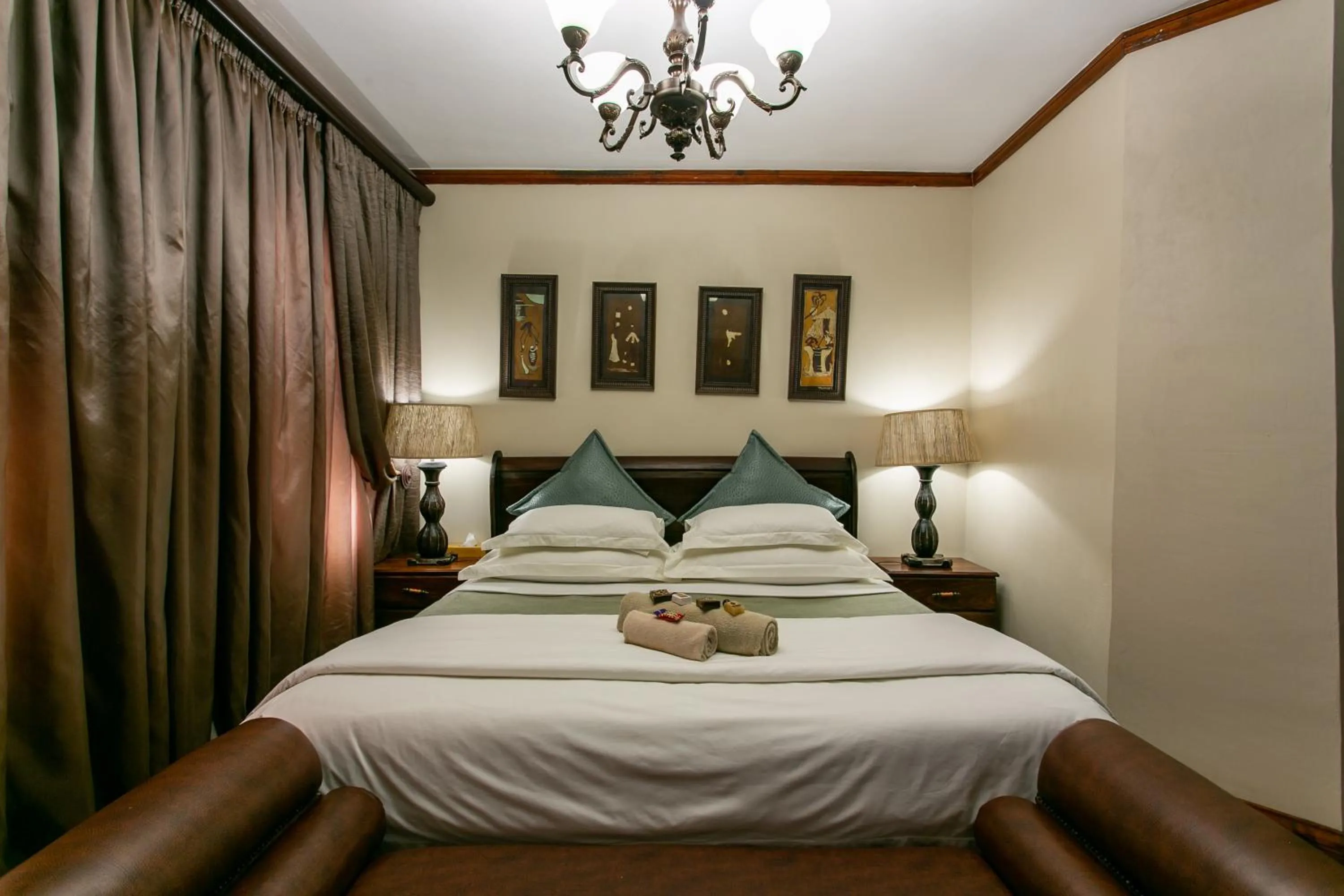 Bed in Royl Court Guesthouse