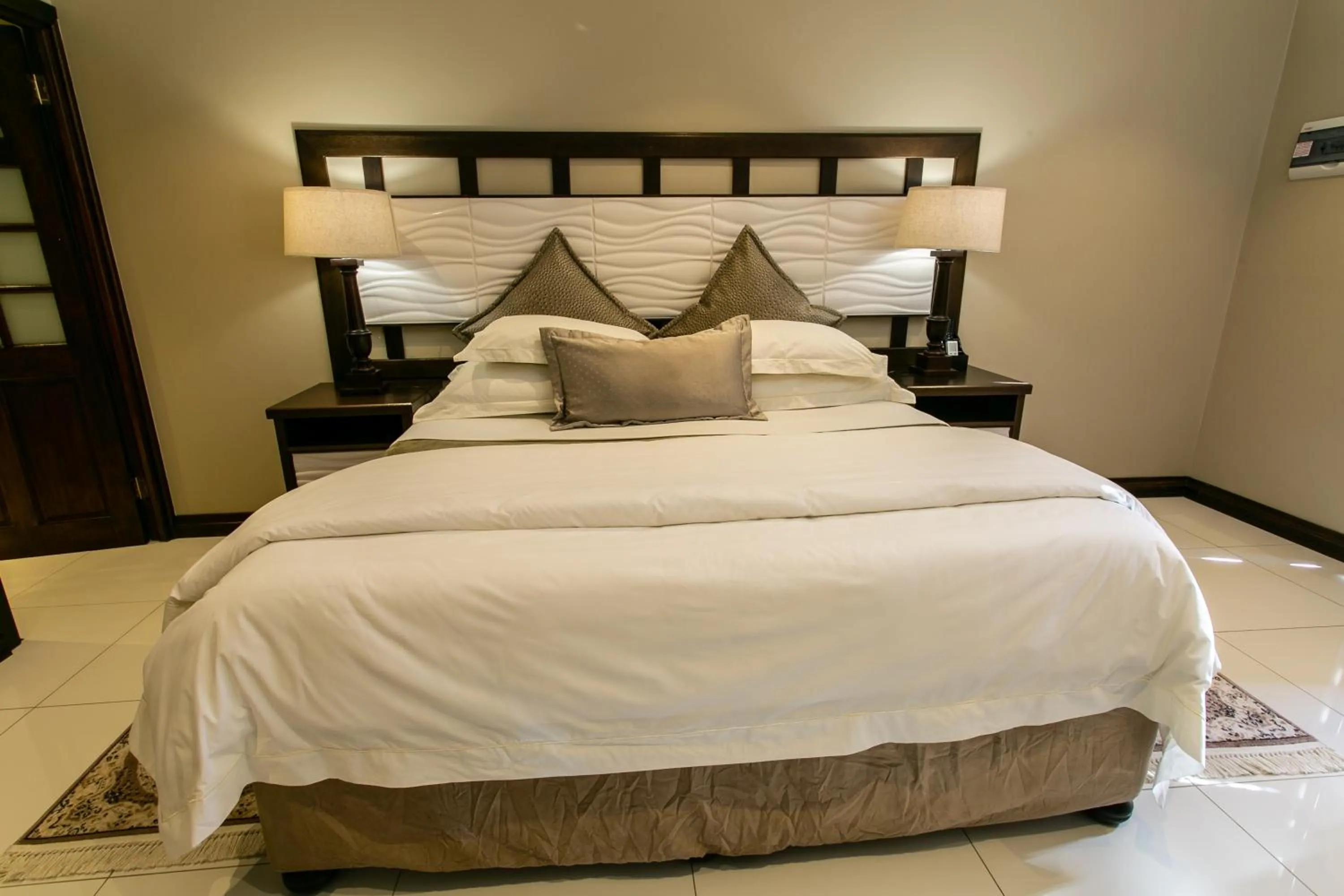 Bed in Royl Court Guesthouse