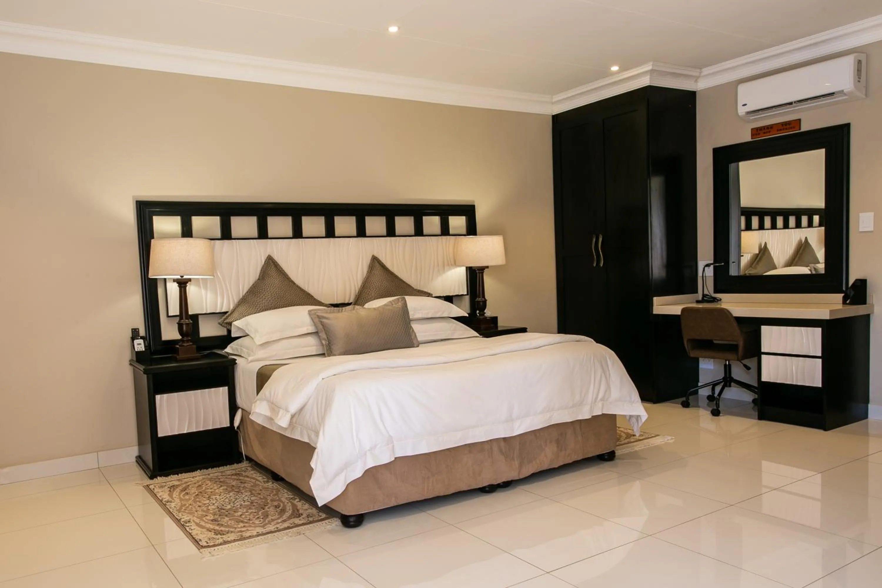 Bed in Royl Court Guesthouse