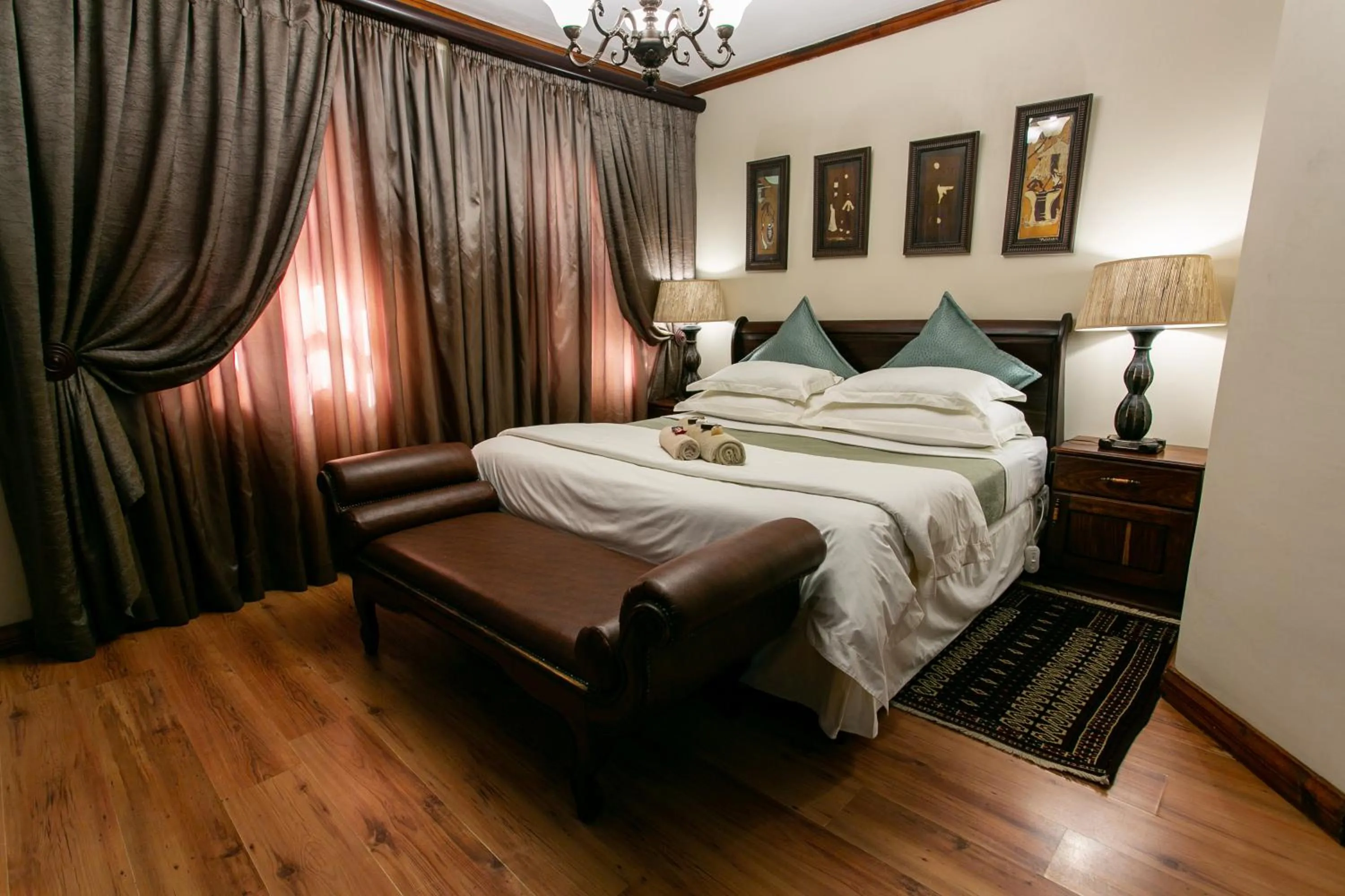Bed in Royl Court Guesthouse