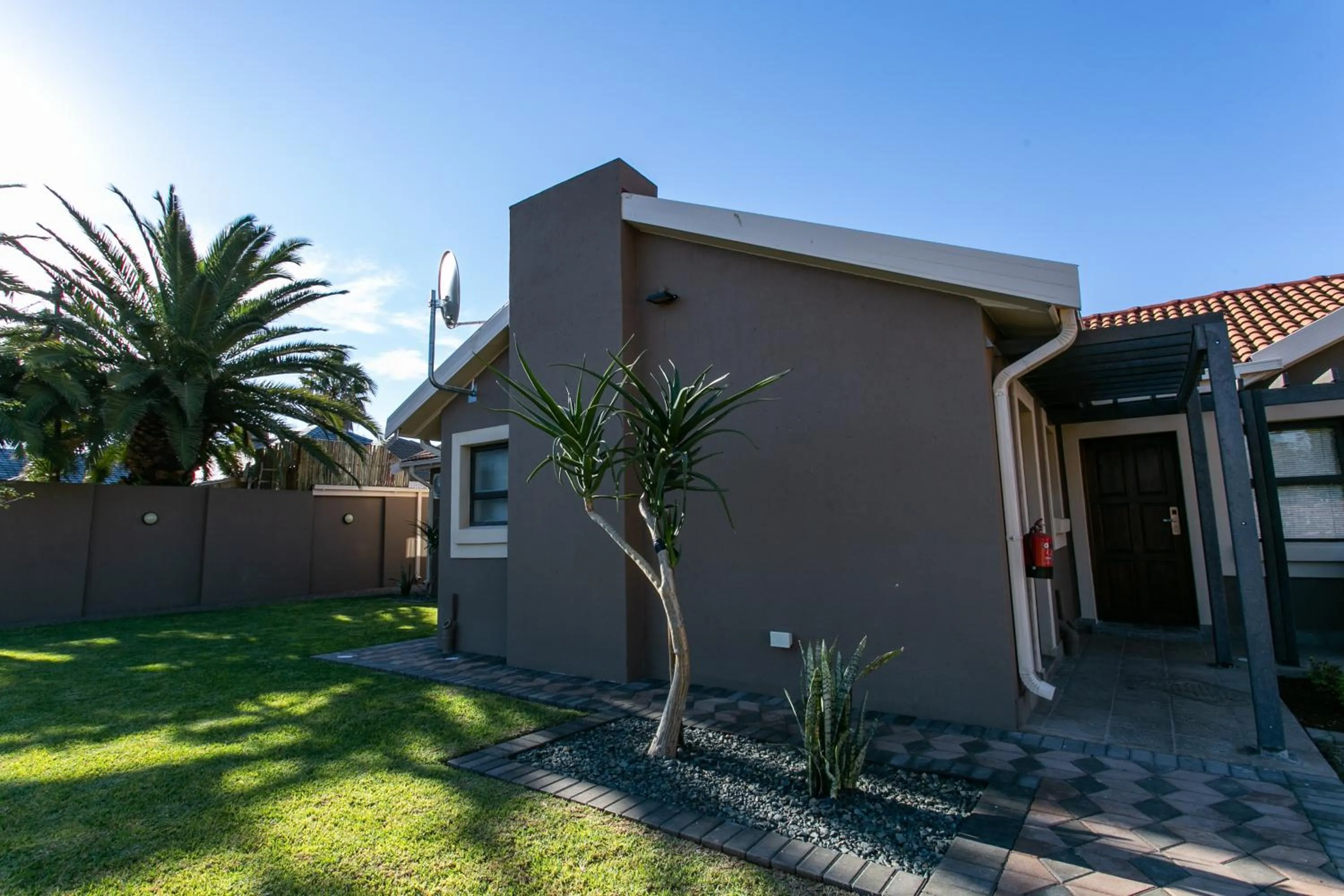 Royl Court Guesthouse