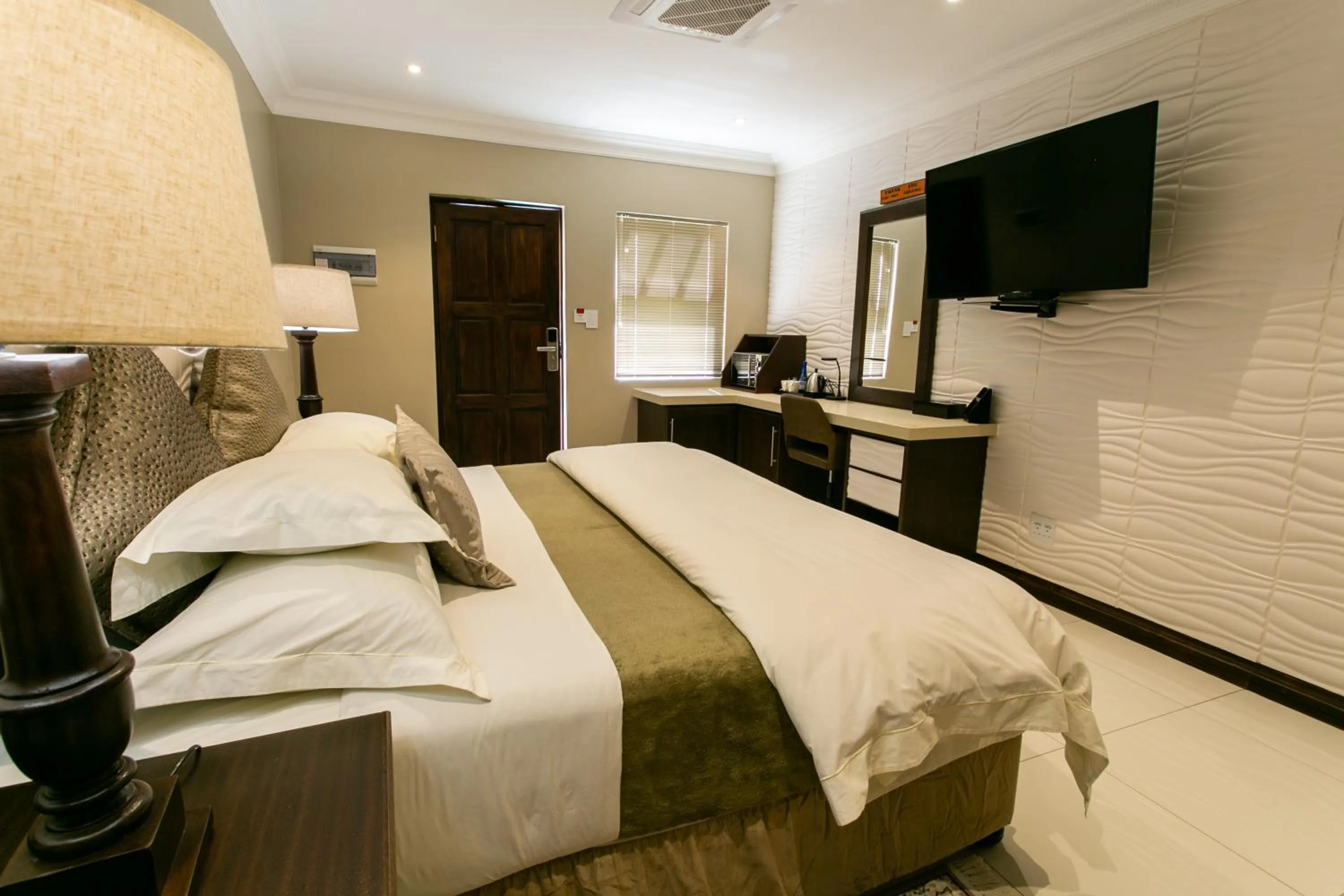 Bed in Royl Court Guesthouse