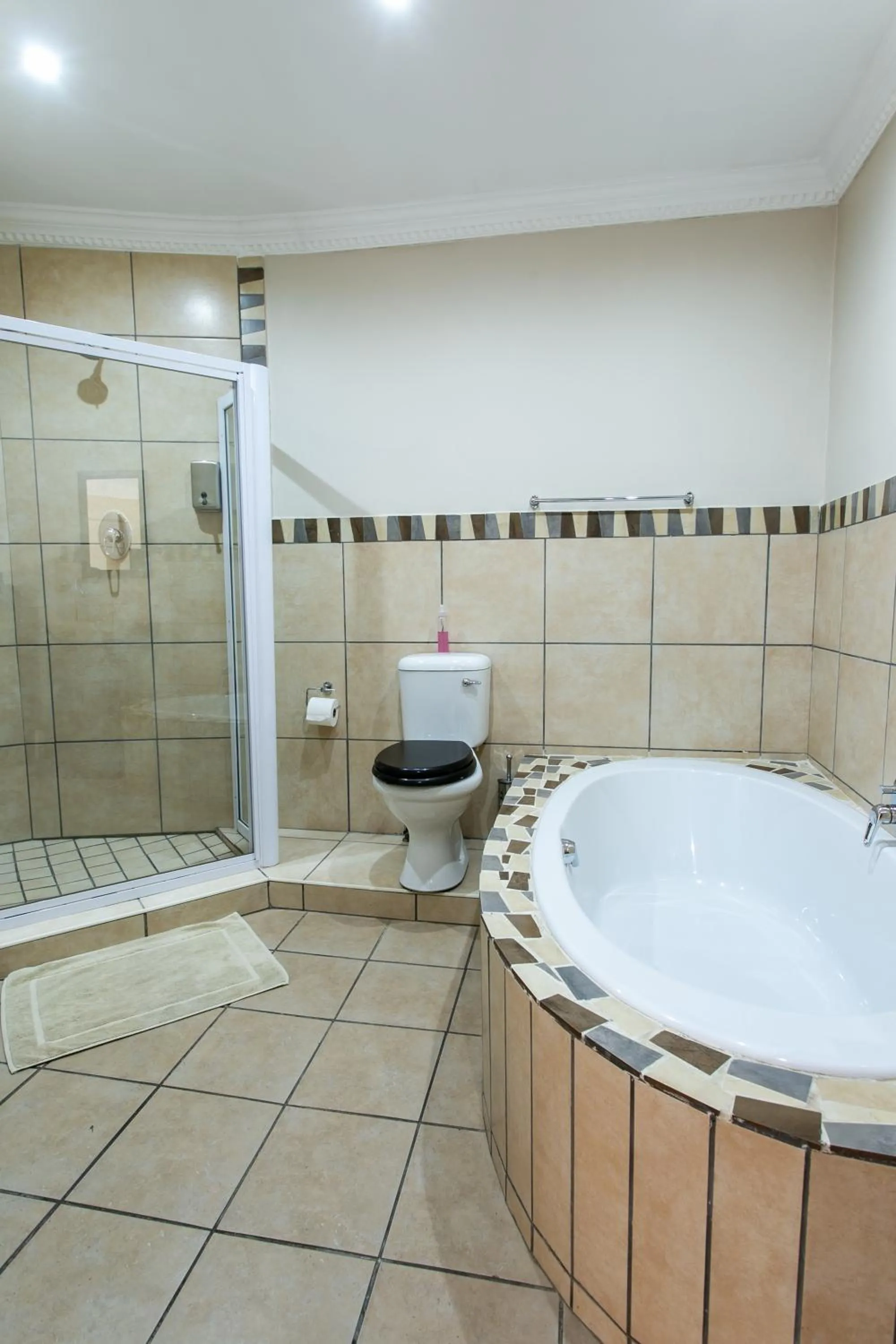 Royl Court Guesthouse