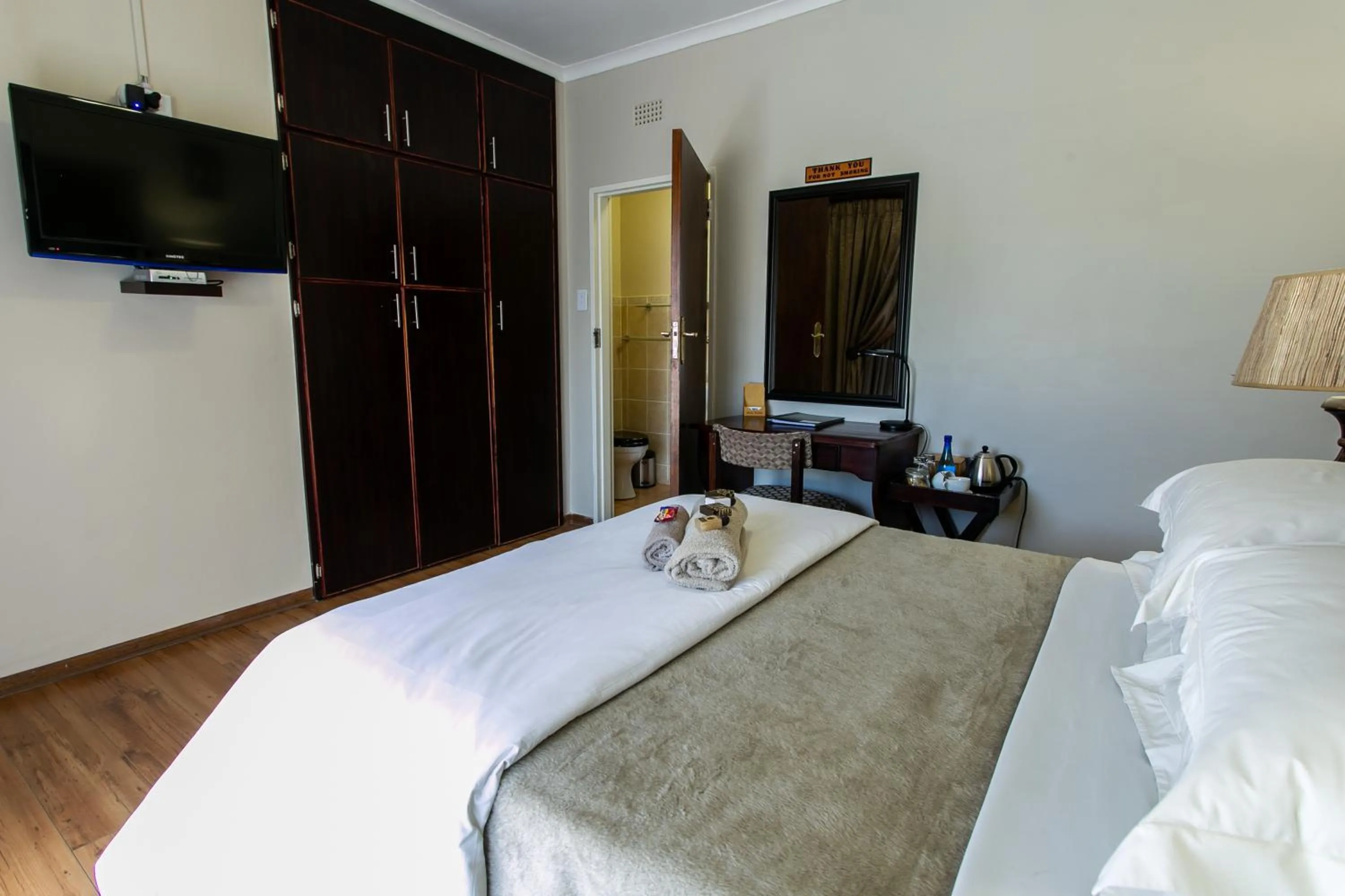 Bed in Royl Court Guesthouse