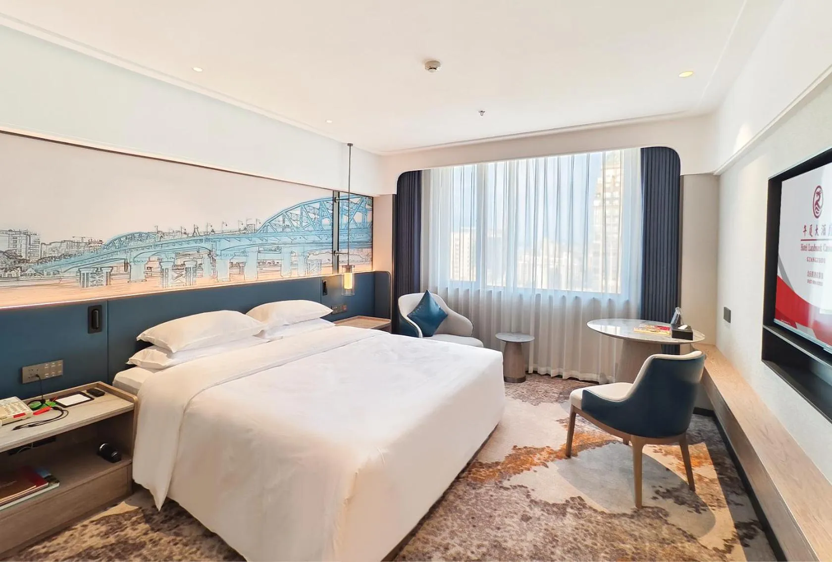 Photo of the whole room, Bed in Hotel Landmark Canton