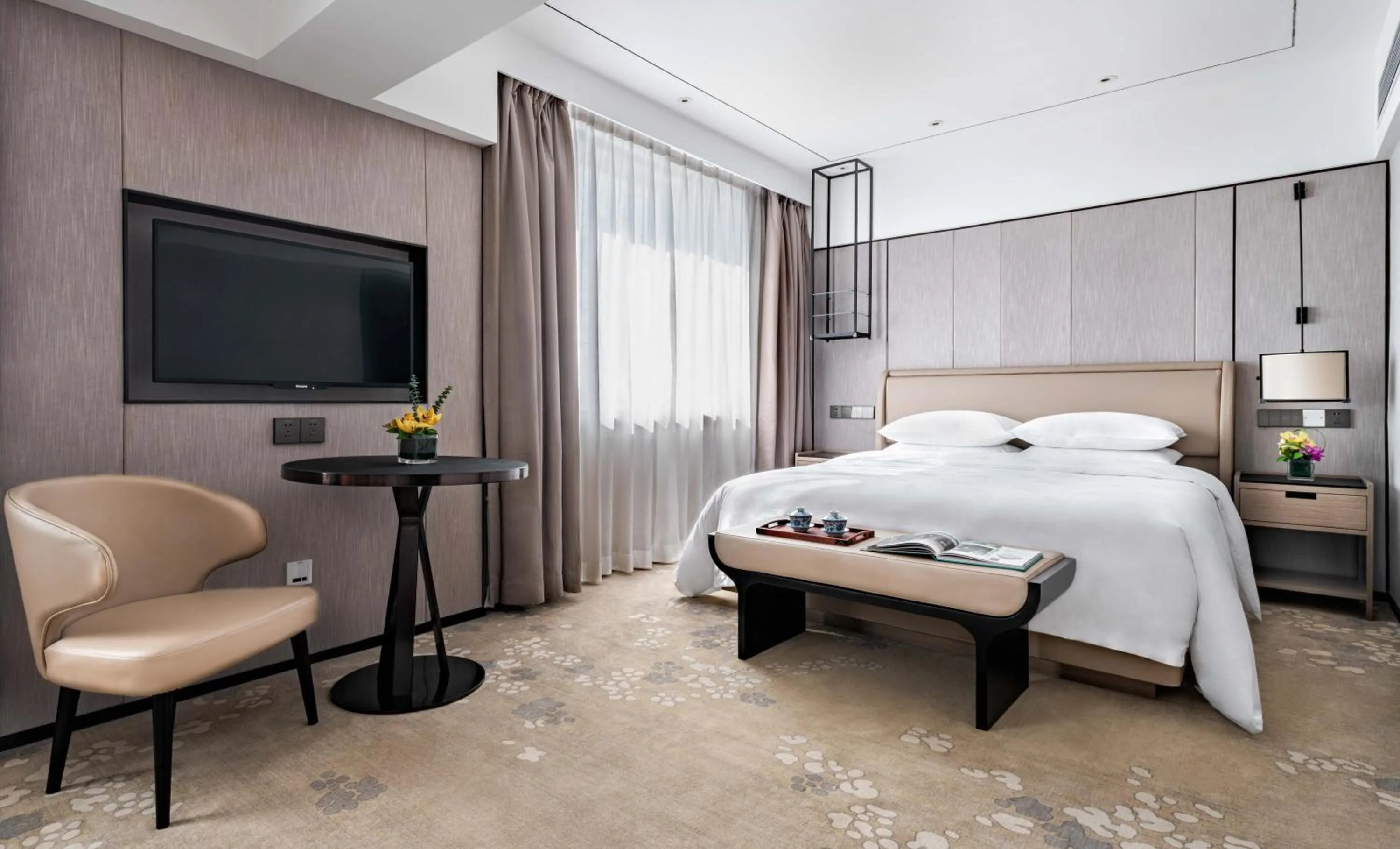 Bed in Hotel Landmark Canton