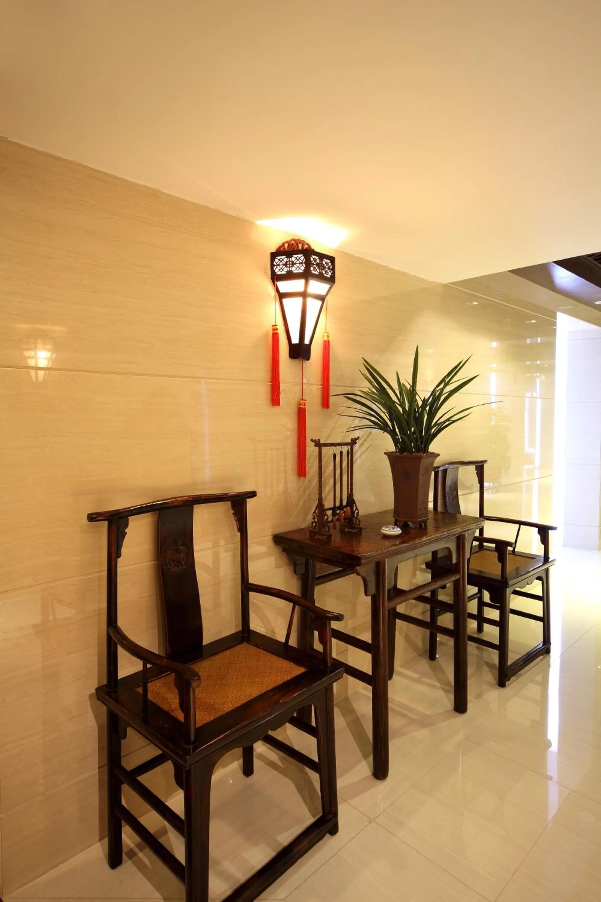 Decorative detail in Hotel Landmark Canton